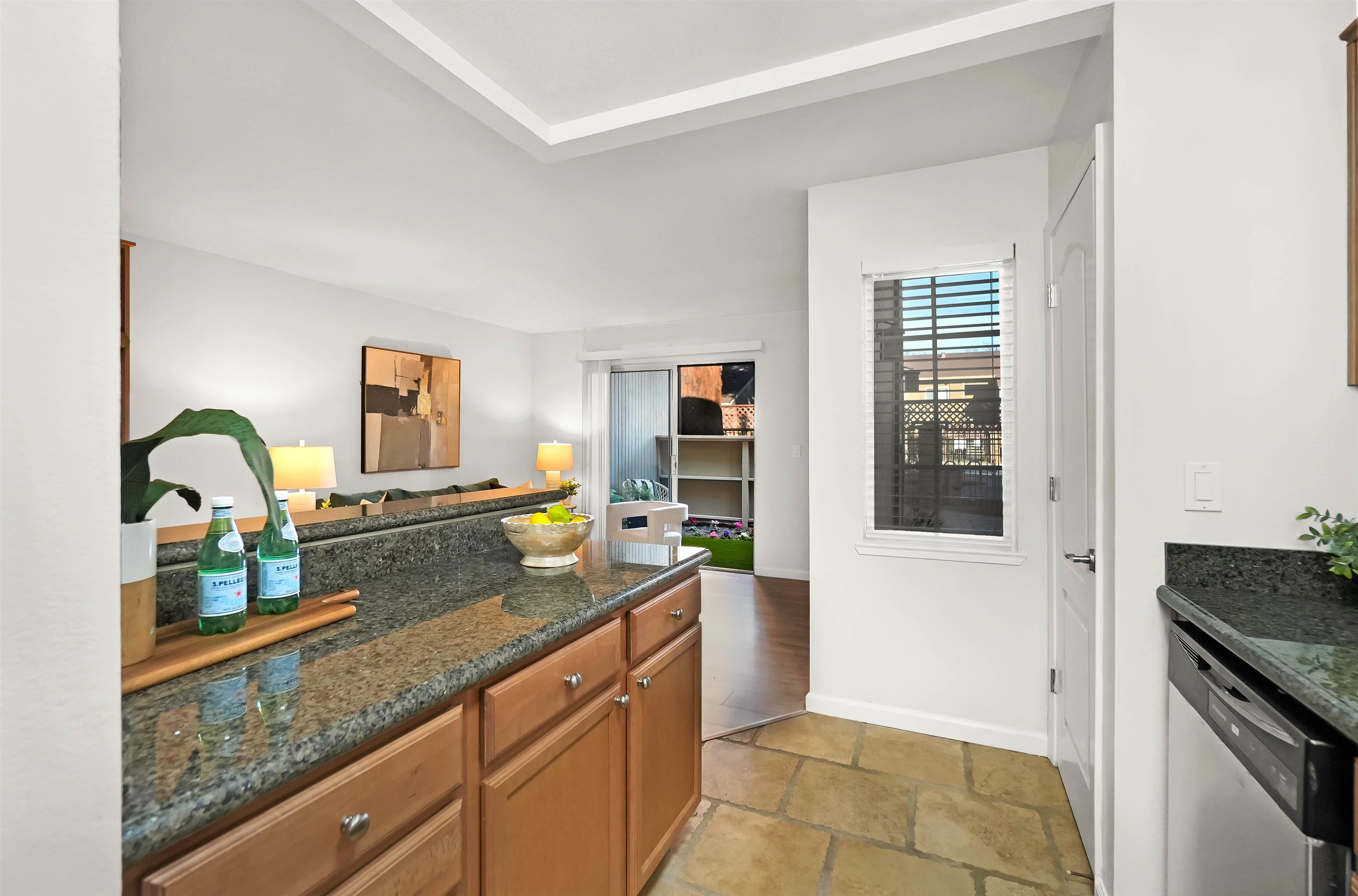 Photo #12: 41123576 Listing: Photo #12