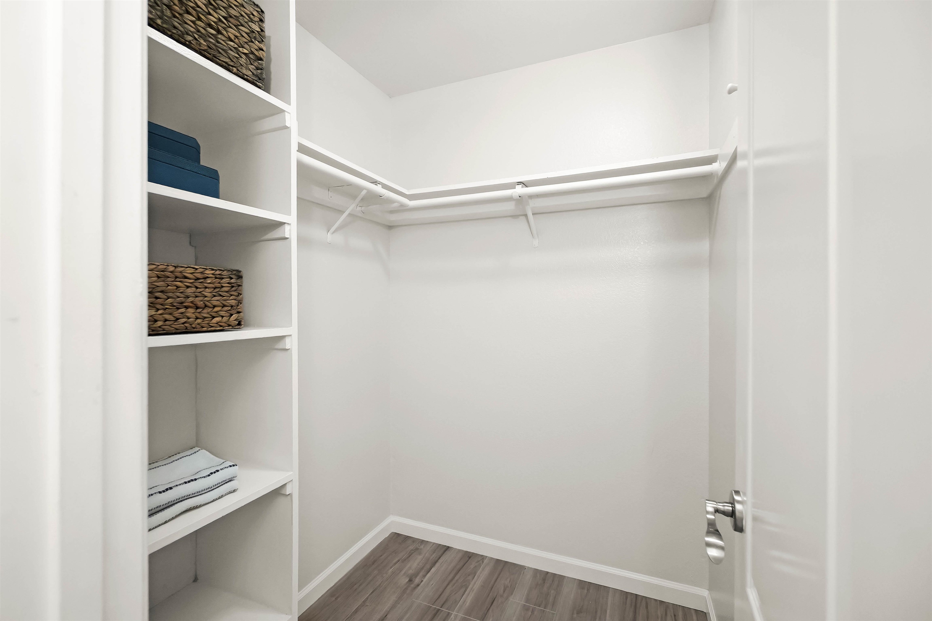 Photo #16: 41123576 Listing: Photo #16