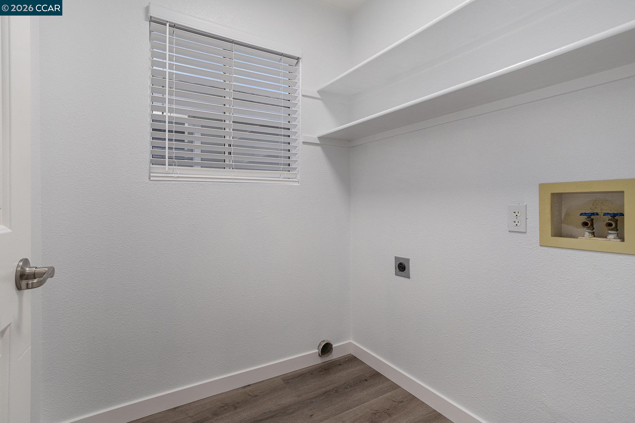Detail Gallery Image 22 of 25 For 745 Bayshore St, Martinez,  CA 94553 - 4 Beds | 2/1 Baths