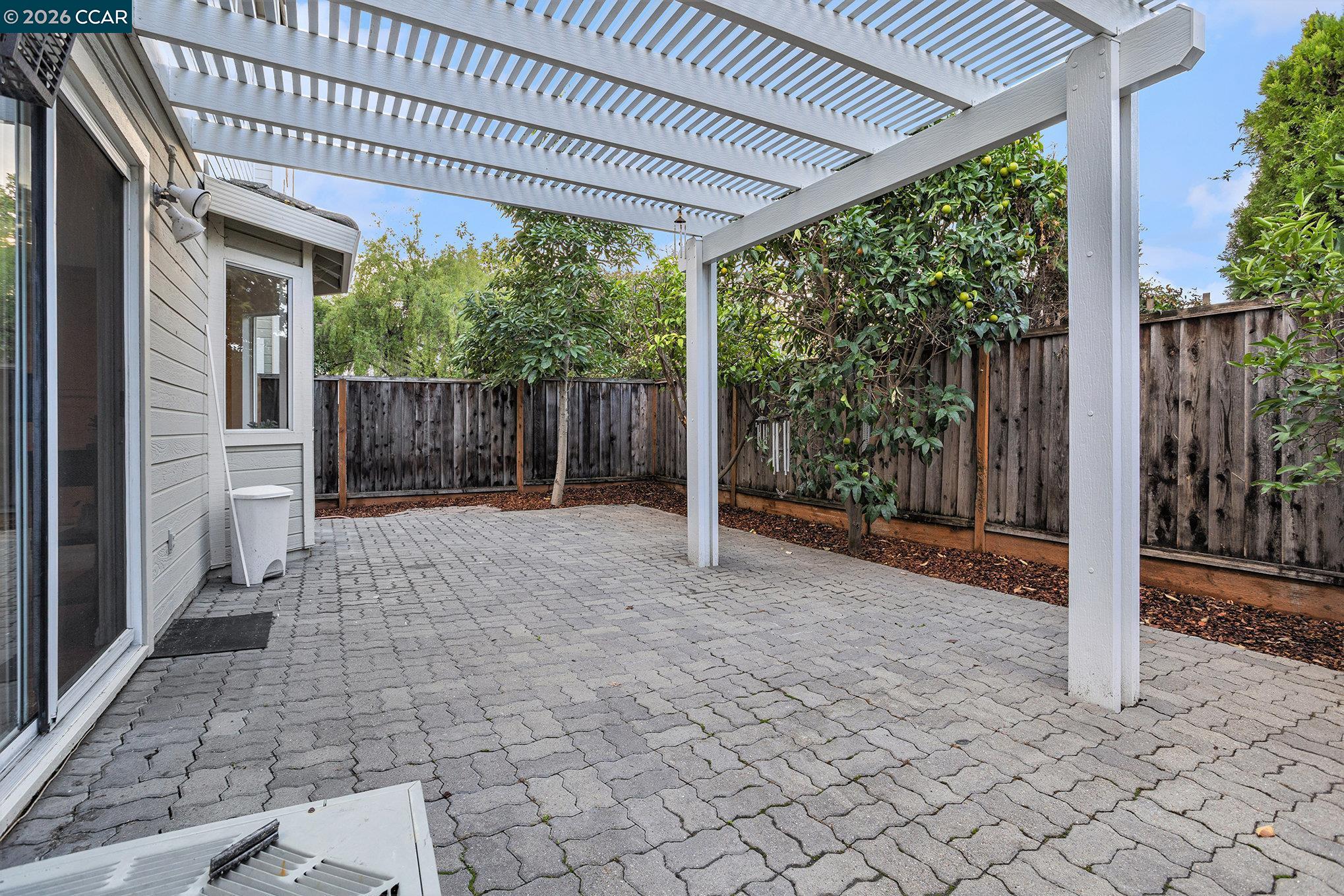 Detail Gallery Image 23 of 25 For 745 Bayshore St, Martinez,  CA 94553 - 4 Beds | 2/1 Baths