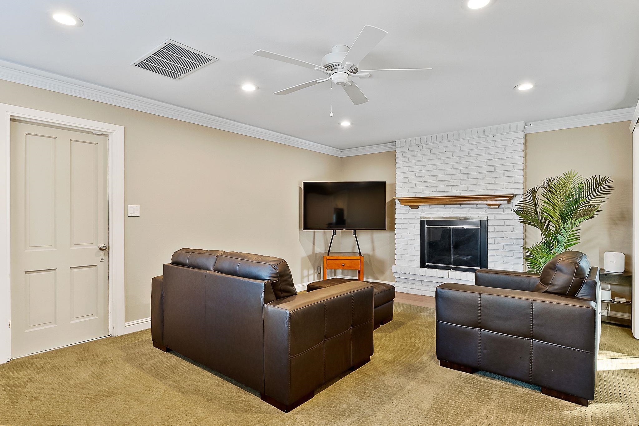 Detail Gallery Image 13 of 37 For 1777 Clayton Way, Concord,  CA 94519 - 3 Beds | 2 Baths