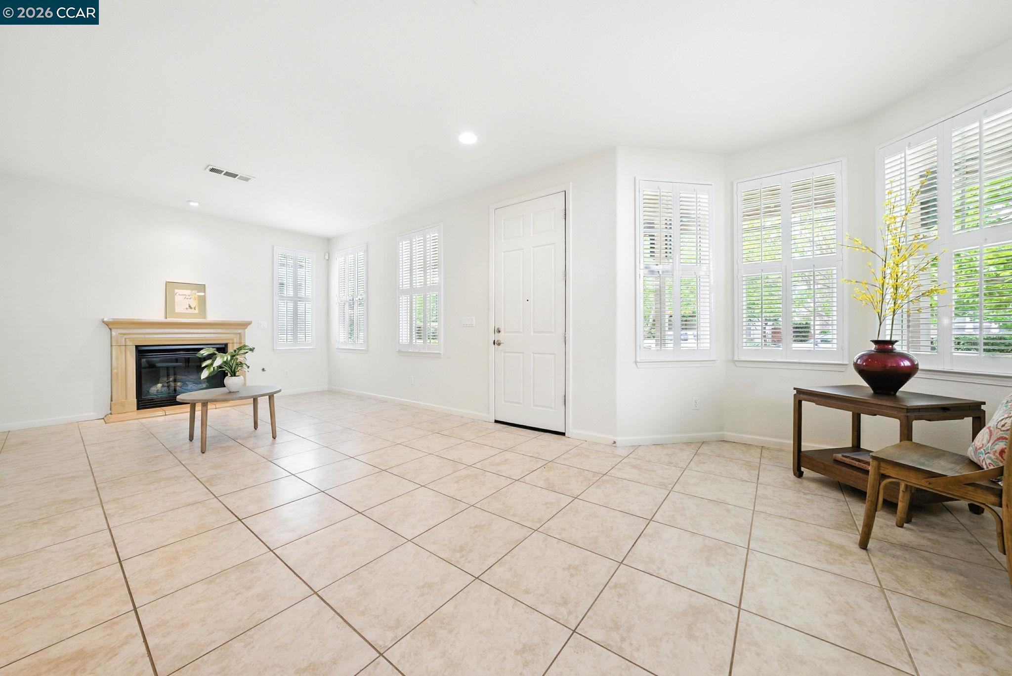 Detail Gallery Image 10 of 57 For 630 Oscar St, –,  CA 94592 - 5 Beds | 3/1 Baths