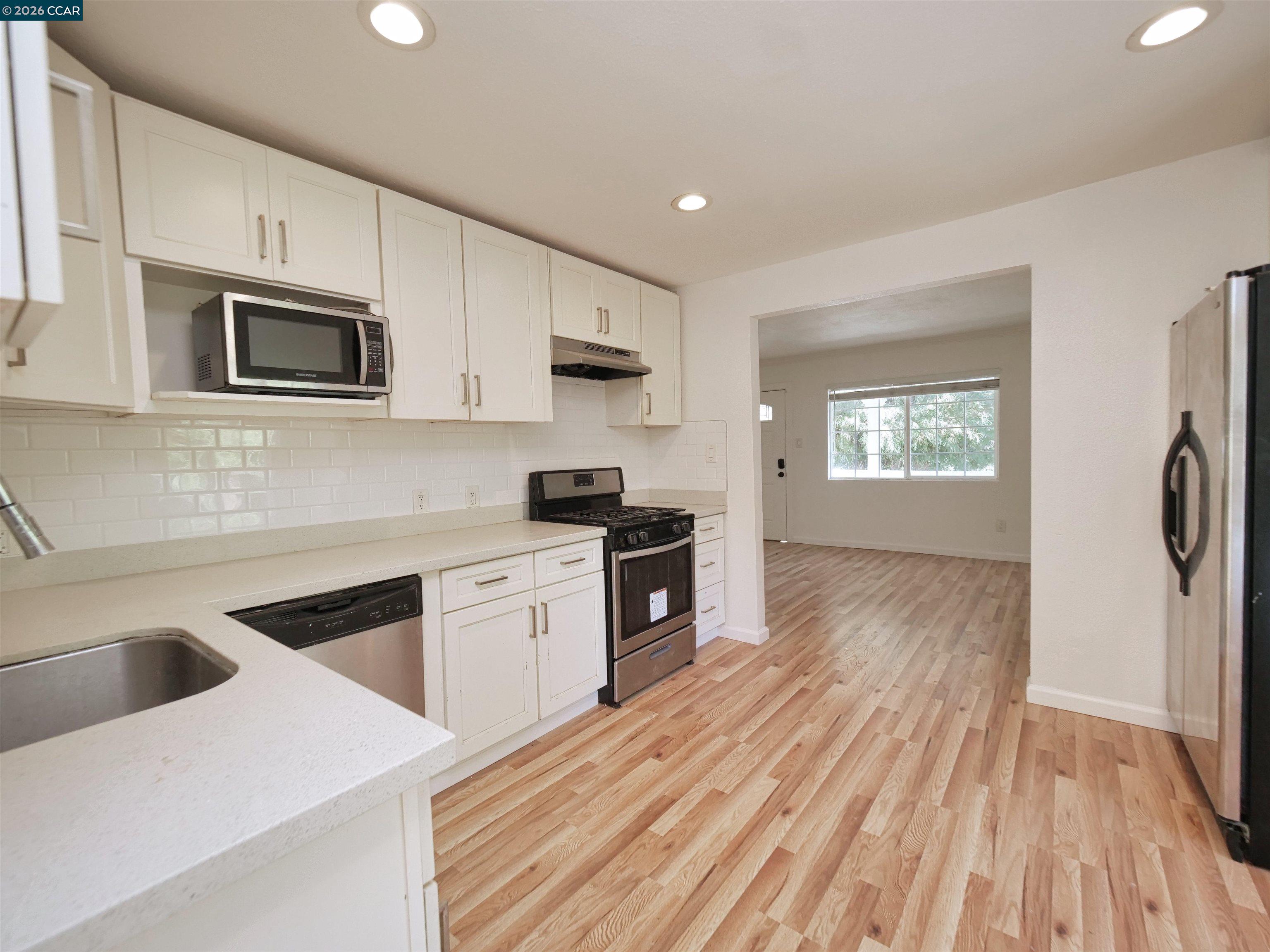 Detail Gallery Image 20 of 54 For 2901 Roosevelt Ln, Antioch,  CA 94509 - 4 Beds | 2 Baths