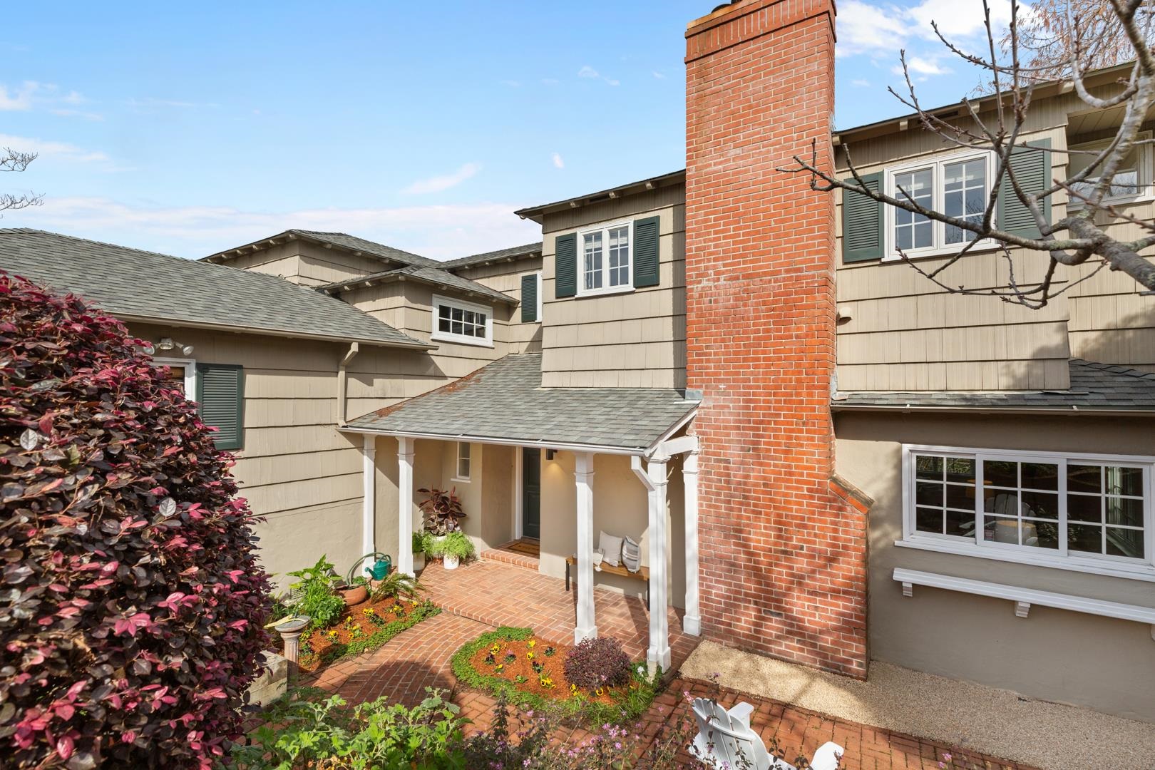 Detail Gallery Image 2 of 47 For 1123 Park Hills Rd, Berkeley,  CA 94708 - 5 Beds | 4 Baths