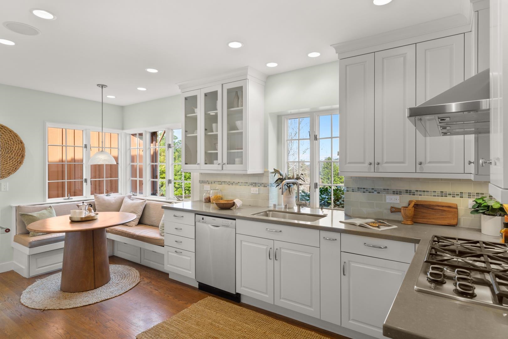 Detail Gallery Image 15 of 47 For 1123 Park Hills Rd, Berkeley,  CA 94708 - 5 Beds | 4 Baths