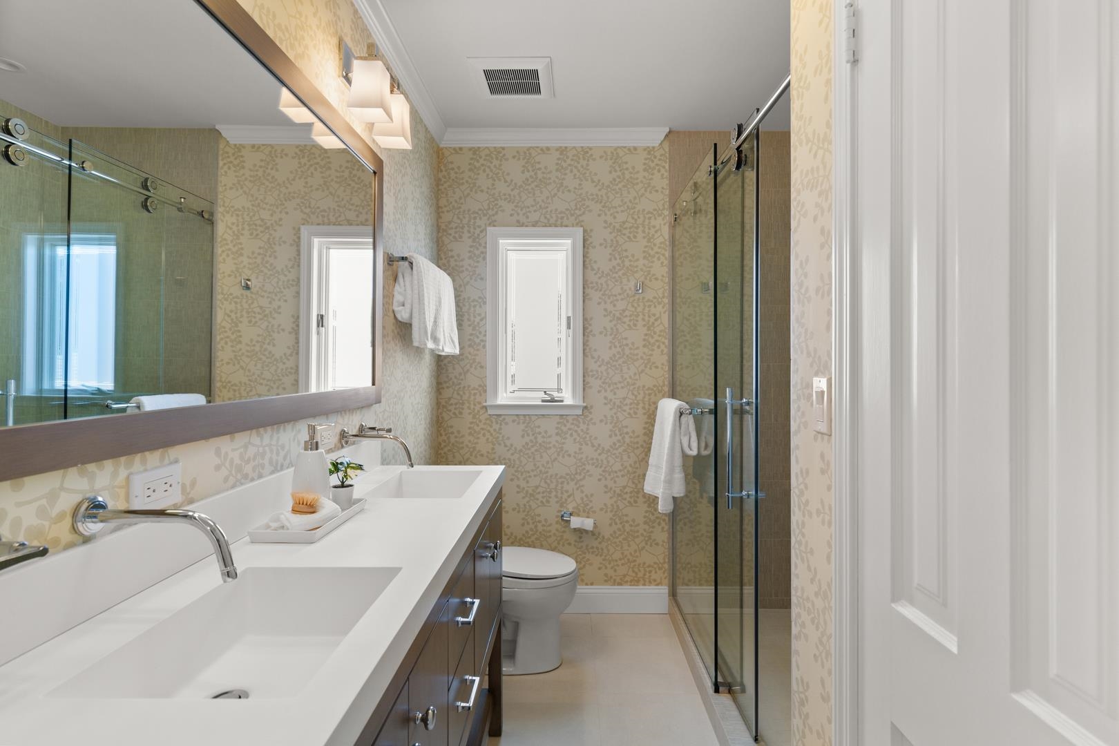 Detail Gallery Image 24 of 47 For 1123 Park Hills Rd, Berkeley,  CA 94708 - 5 Beds | 4 Baths