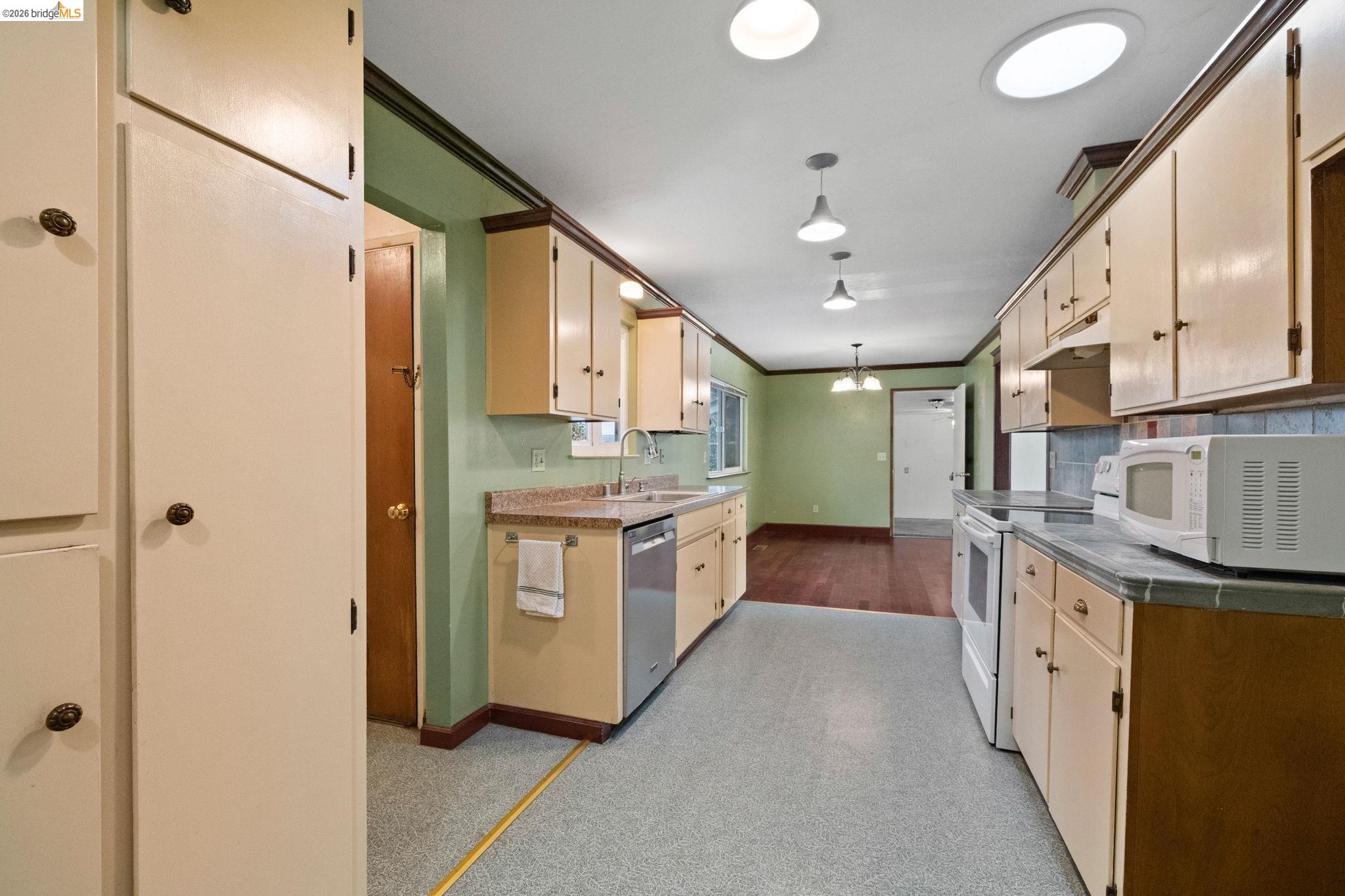 Detail Gallery Image 19 of 47 For 20440 W Walnut Dr, Sonora,  CA 95370 - 3 Beds | 2 Baths