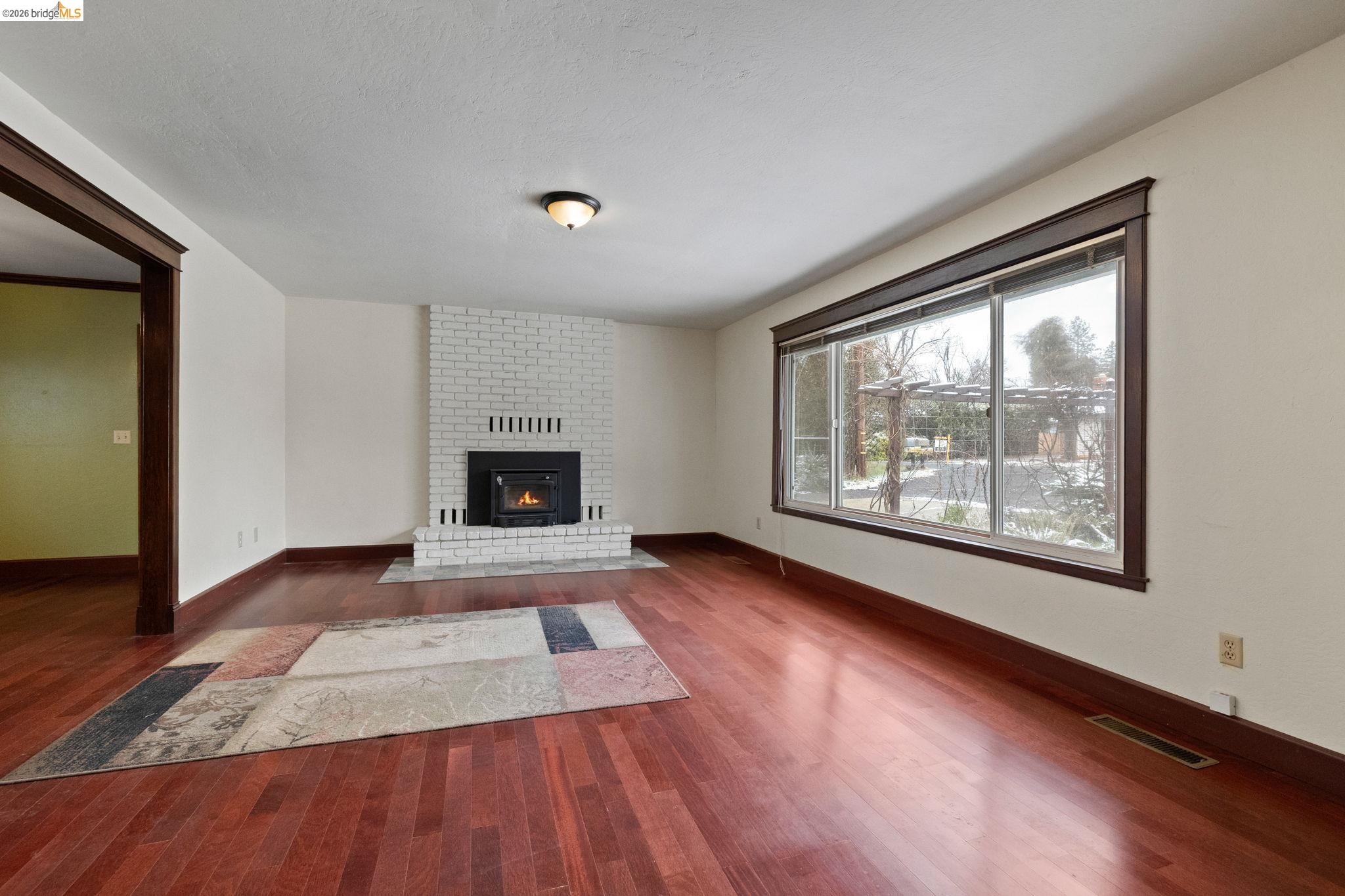 Detail Gallery Image 8 of 47 For 20440 W Walnut Dr, Sonora,  CA 95370 - 3 Beds | 2 Baths