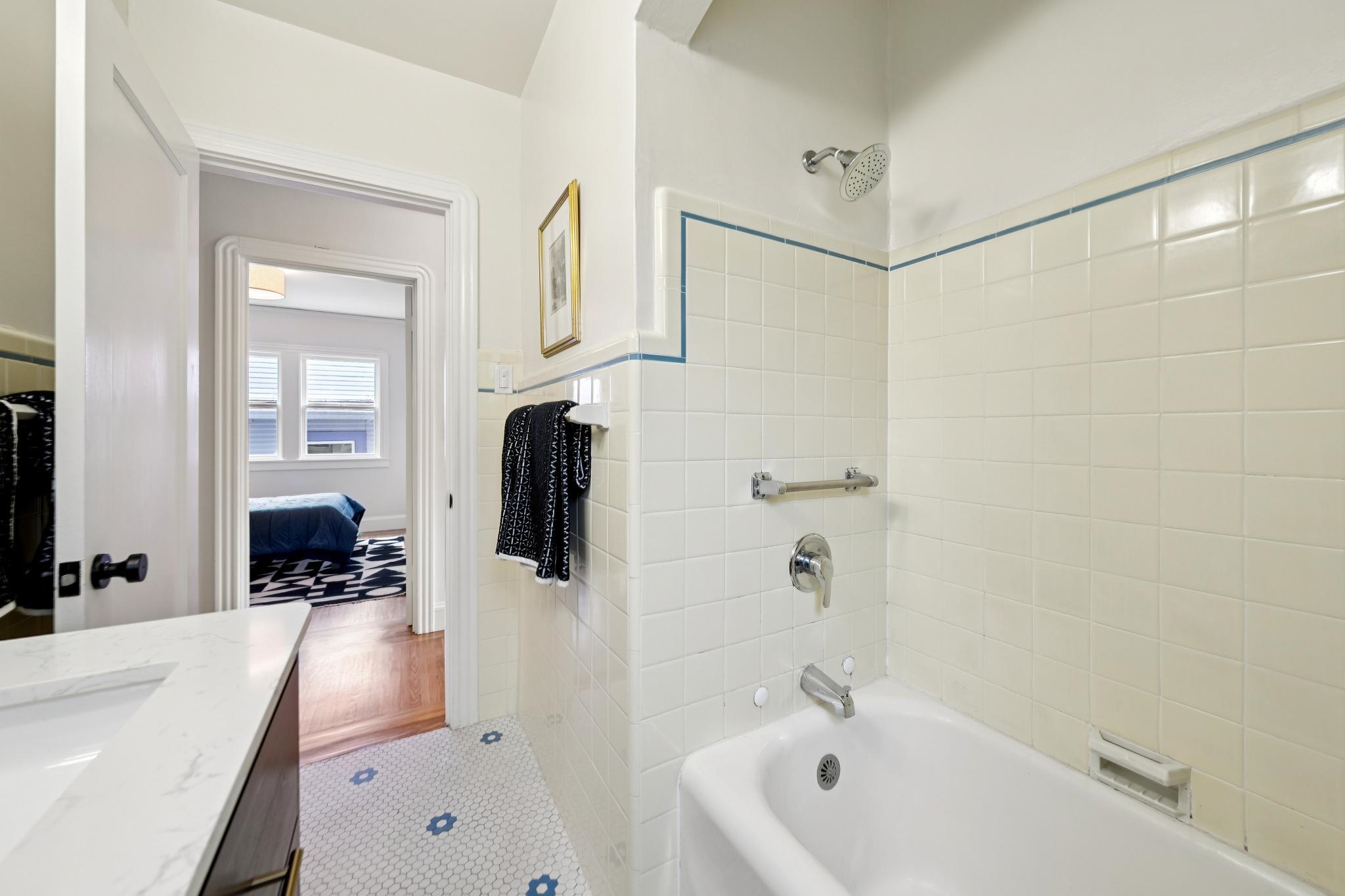 Detail Gallery Image 31 of 55 For 1563 Thousand Oaks Blvd, Berkeley,  CA 94707 - 3 Beds | 1/1 Baths
