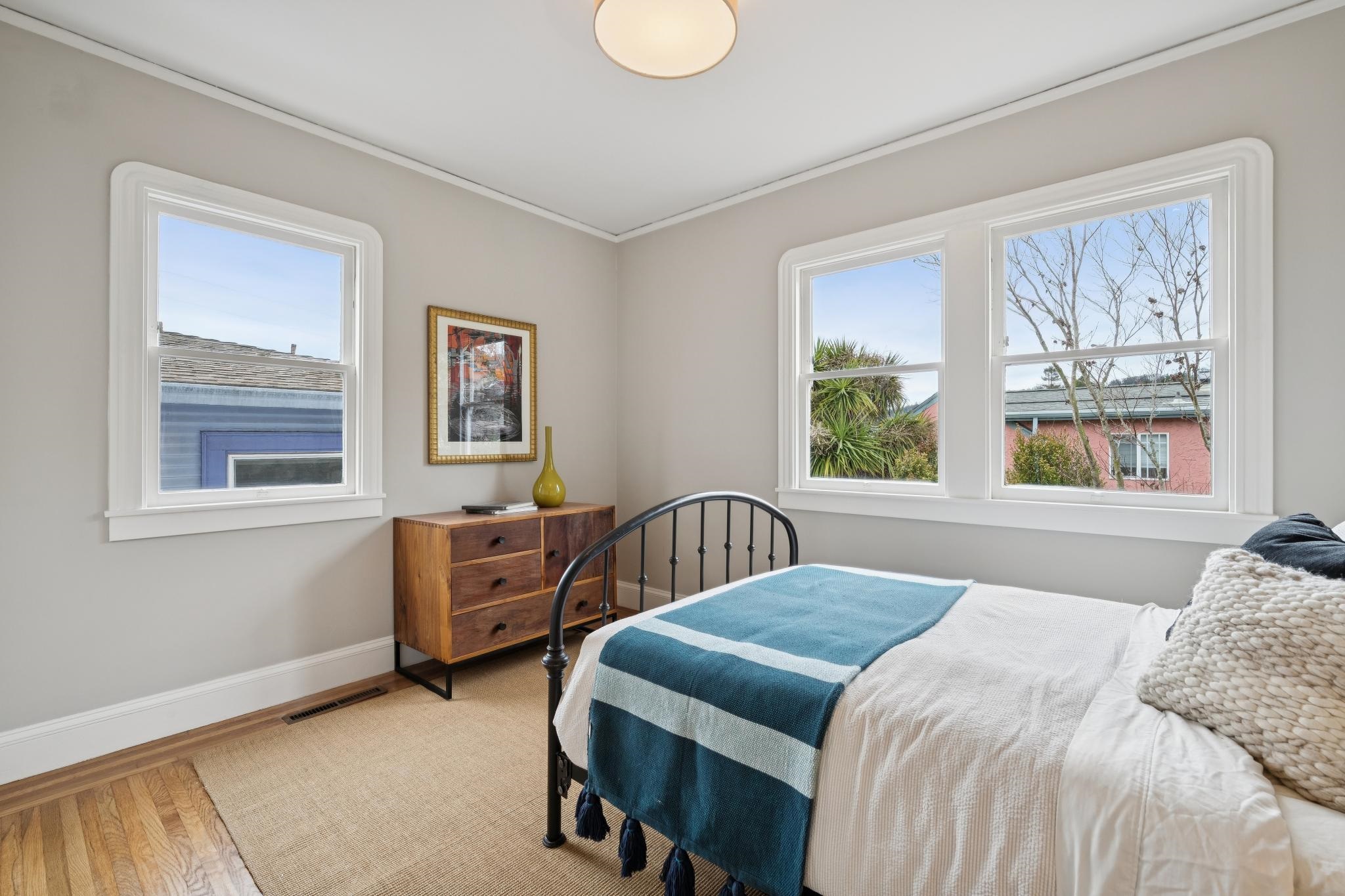 Detail Gallery Image 35 of 55 For 1563 Thousand Oaks Blvd, Berkeley,  CA 94707 - 3 Beds | 1/1 Baths