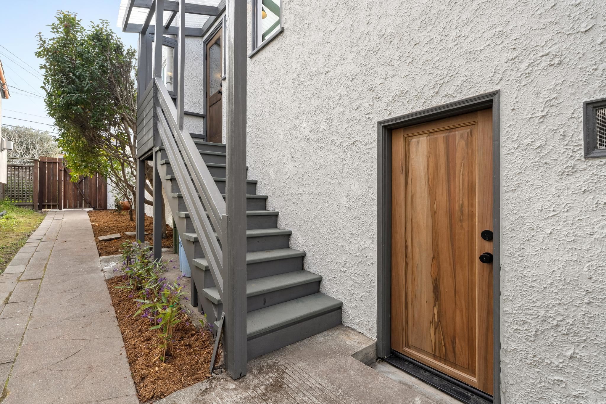 Detail Gallery Image 37 of 55 For 1563 Thousand Oaks Blvd, Berkeley,  CA 94707 - 3 Beds | 1/1 Baths