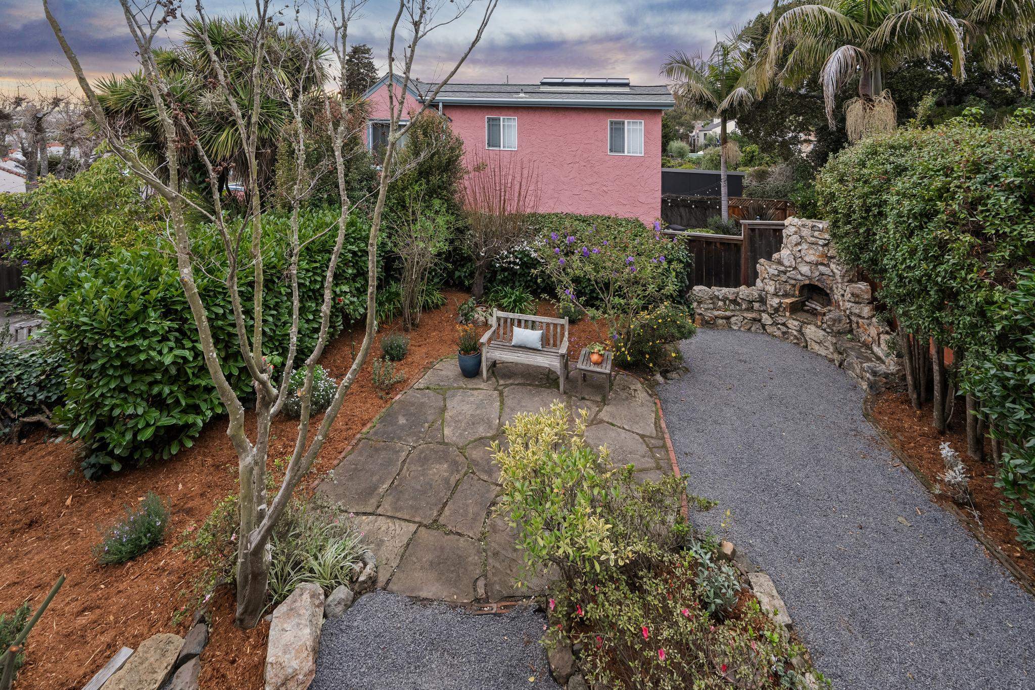 Detail Gallery Image 46 of 55 For 1563 Thousand Oaks Blvd, Berkeley,  CA 94707 - 3 Beds | 1/1 Baths