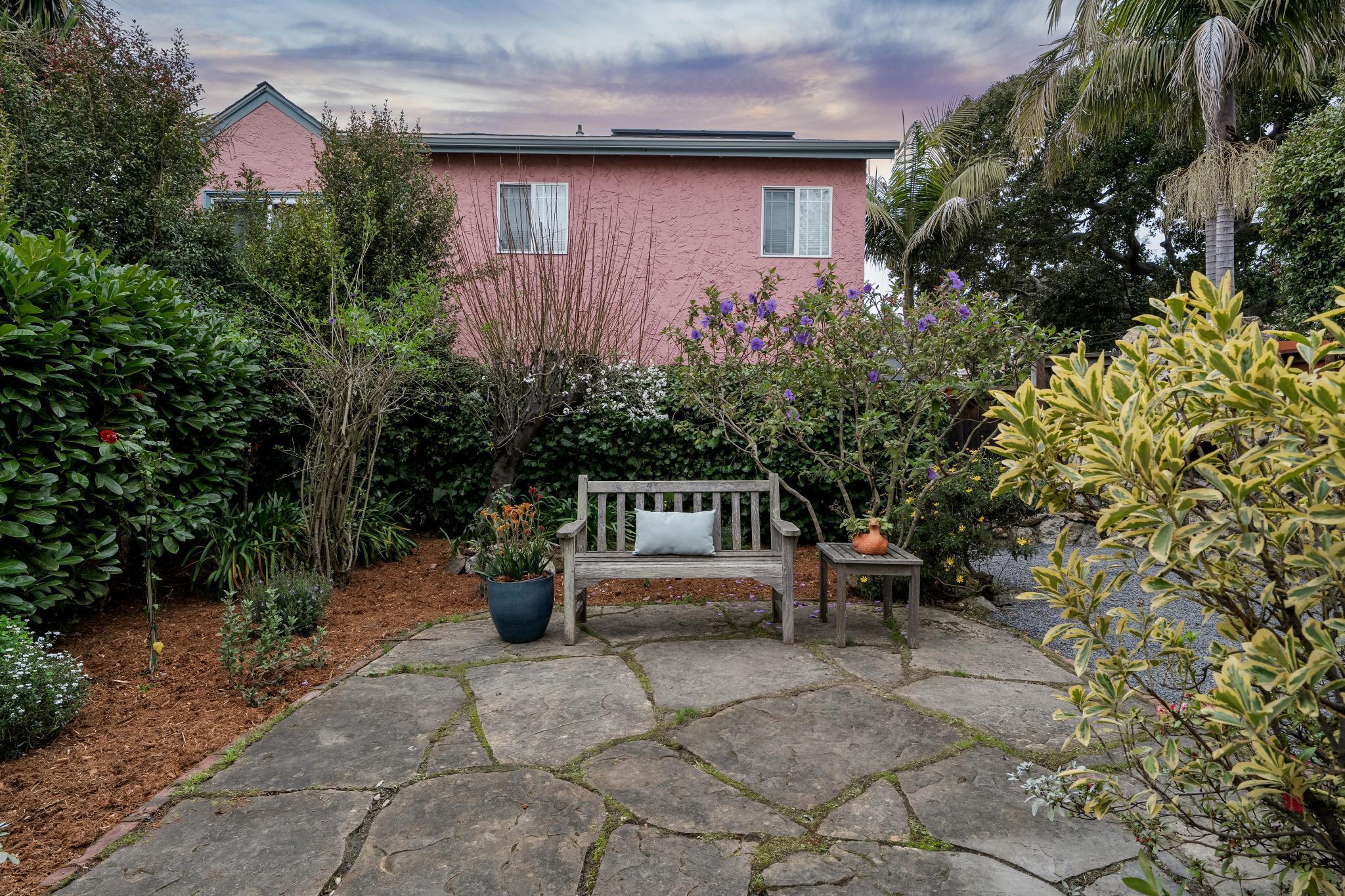 Detail Gallery Image 48 of 55 For 1563 Thousand Oaks Blvd, Berkeley,  CA 94707 - 3 Beds | 1/1 Baths