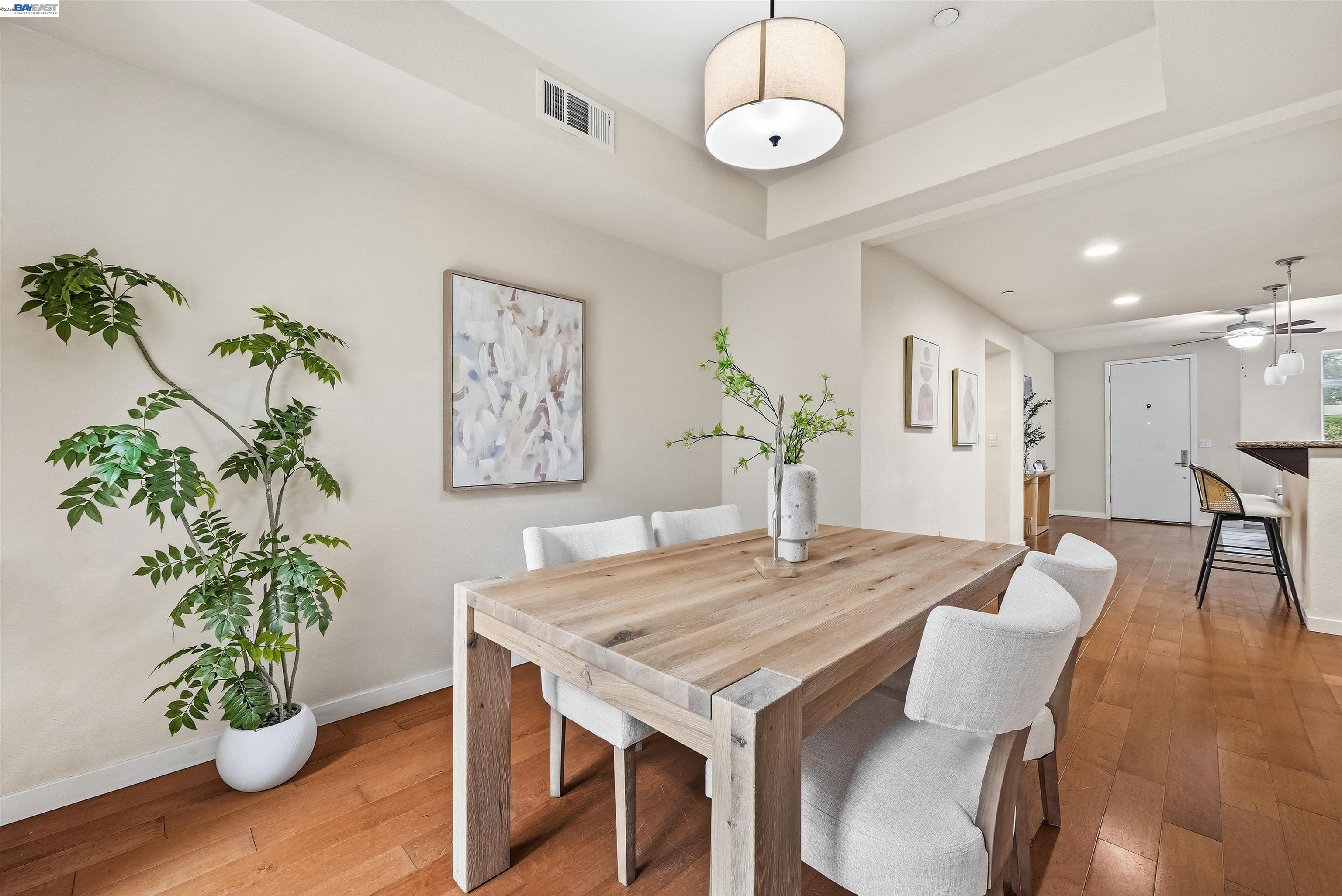 Detail Gallery Image 14 of 33 For 3289 Berryessa St #5,  Palo Alto,  CA 94303 - 2 Beds | 1/1 Baths