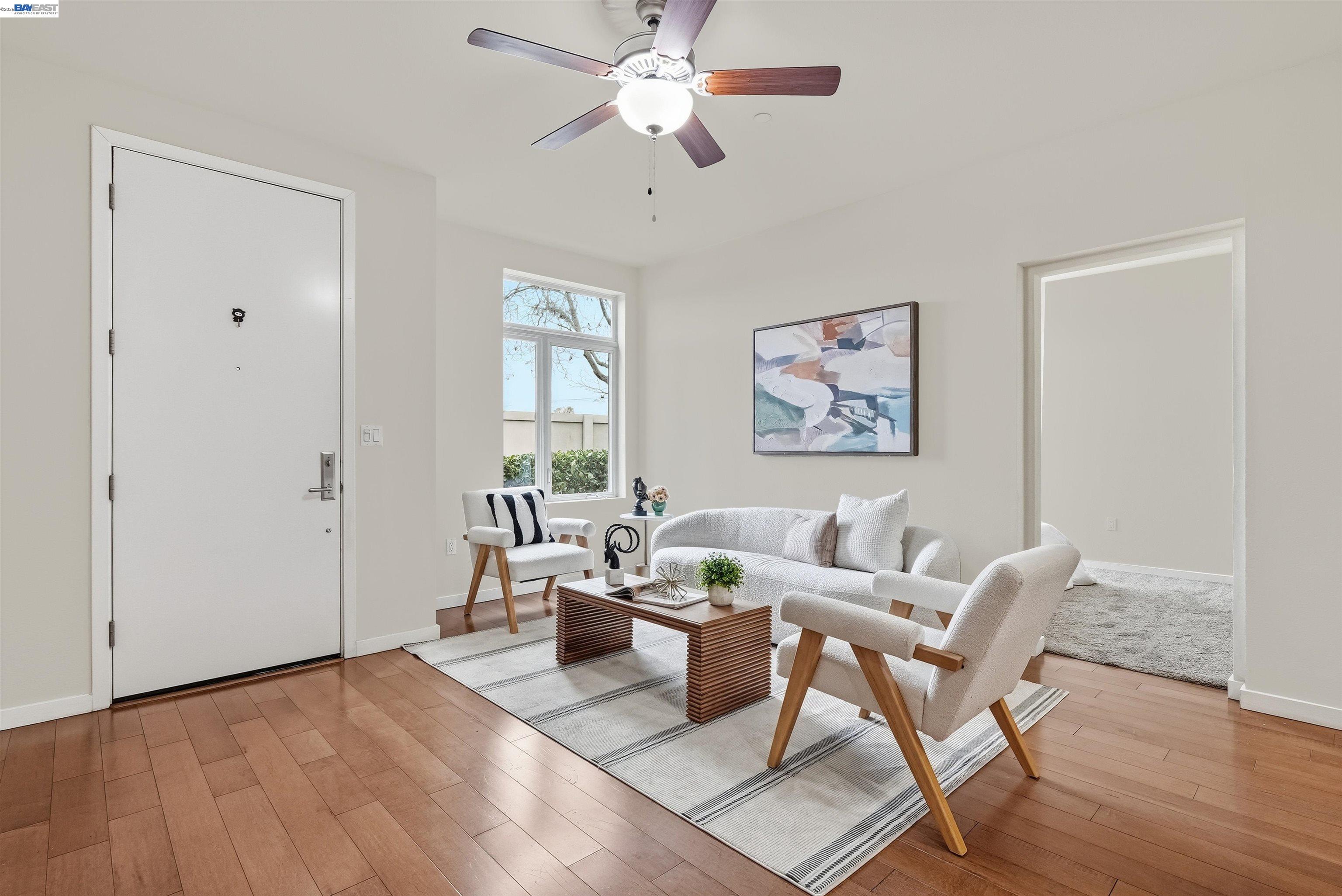 Detail Gallery Image 7 of 33 For 3289 Berryessa St #5,  Palo Alto,  CA 94303 - 2 Beds | 1/1 Baths