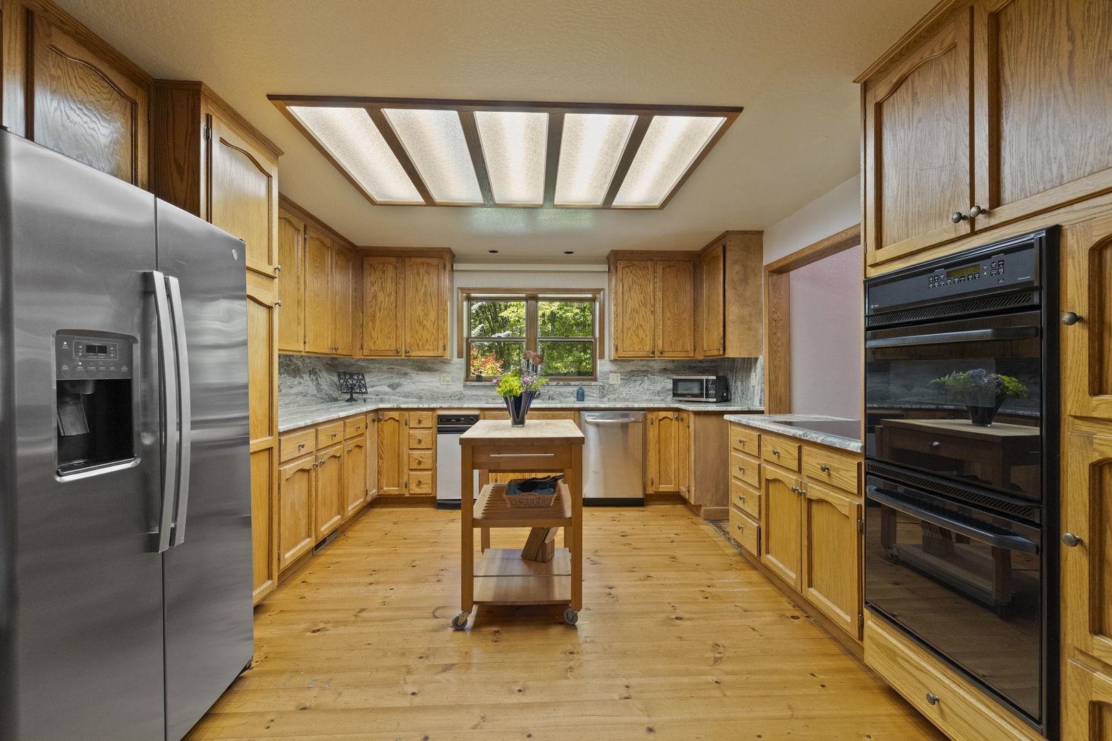 Detail Gallery Image 16 of 60 For 23451 Lakewood Dr, Twain Harte,  CA 95383 - 3 Beds | 3 Baths