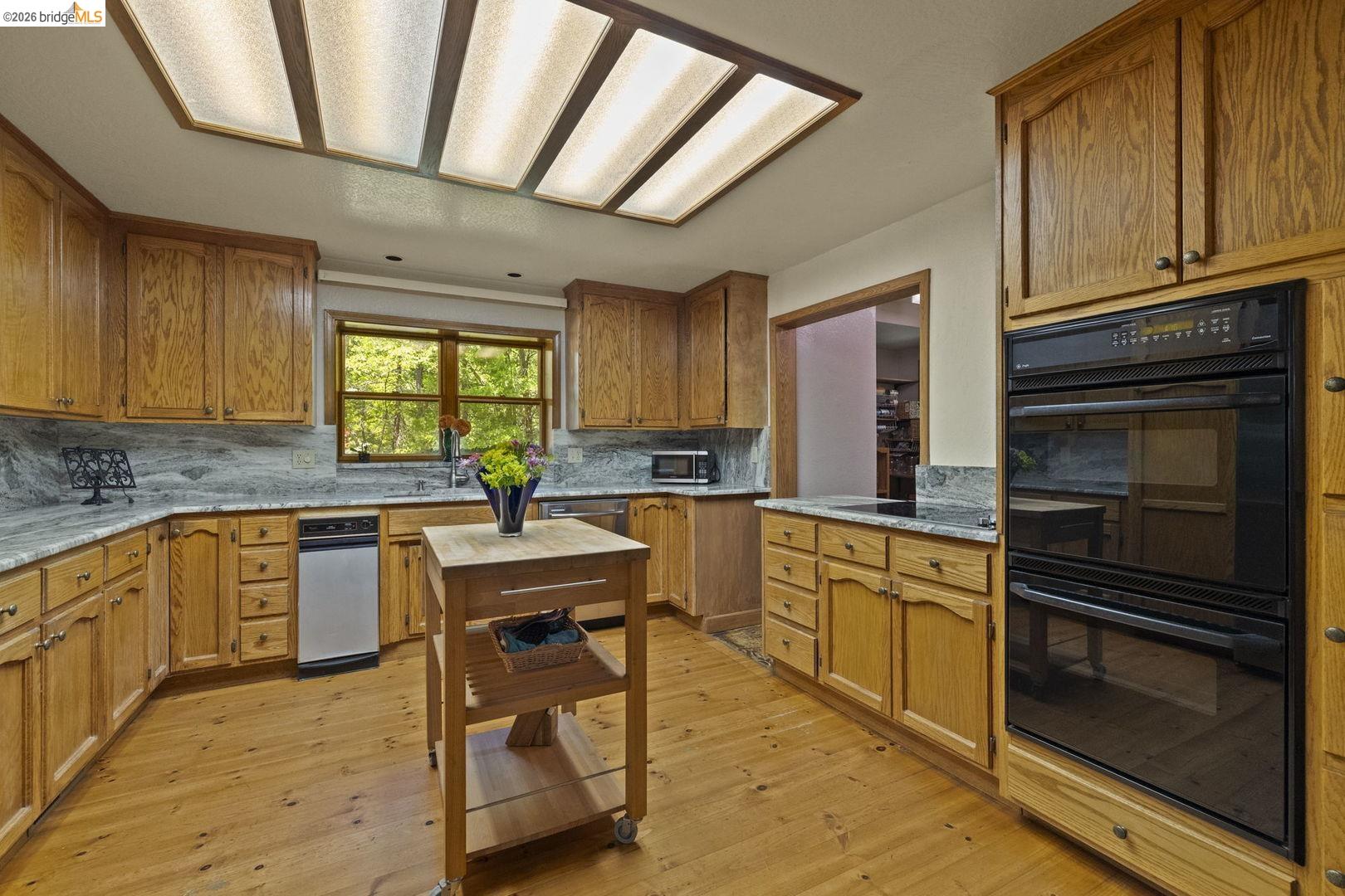 Detail Gallery Image 17 of 58 For 23451 Lakewood Dr, Twain Harte,  CA 95383 - 3 Beds | 3 Baths