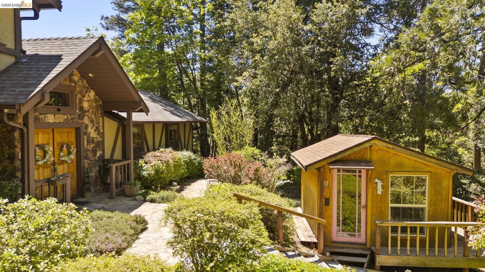 Detail Gallery Image 6 of 58 For 23451 Lakewood Dr, Twain Harte,  CA 95383 - 3 Beds | 3 Baths