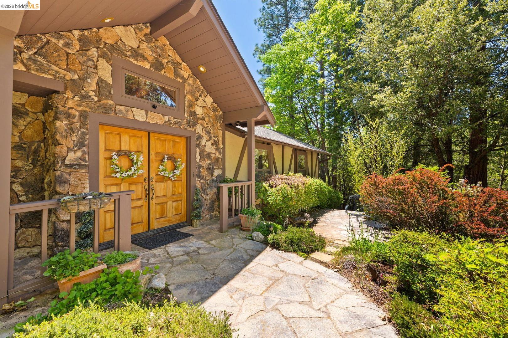 Detail Gallery Image 7 of 58 For 23451 Lakewood Dr, Twain Harte,  CA 95383 - 3 Beds | 3 Baths