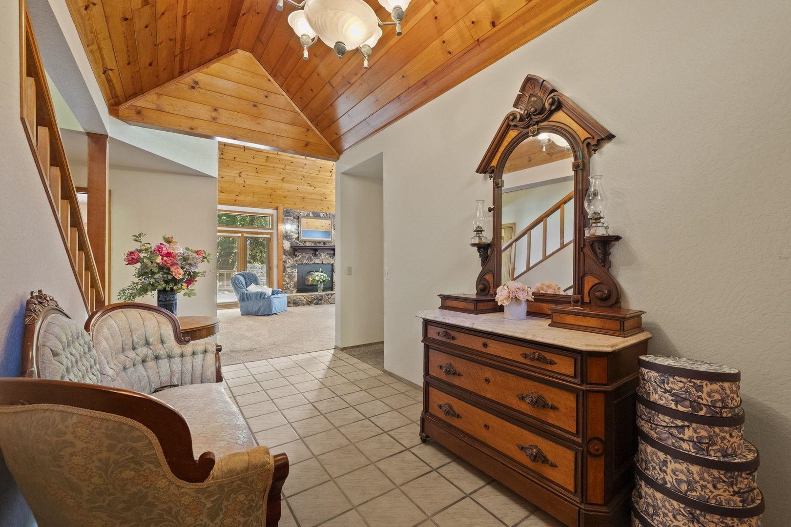 Detail Gallery Image 8 of 60 For 23451 Lakewood Dr, Twain Harte,  CA 95383 - 3 Beds | 3 Baths