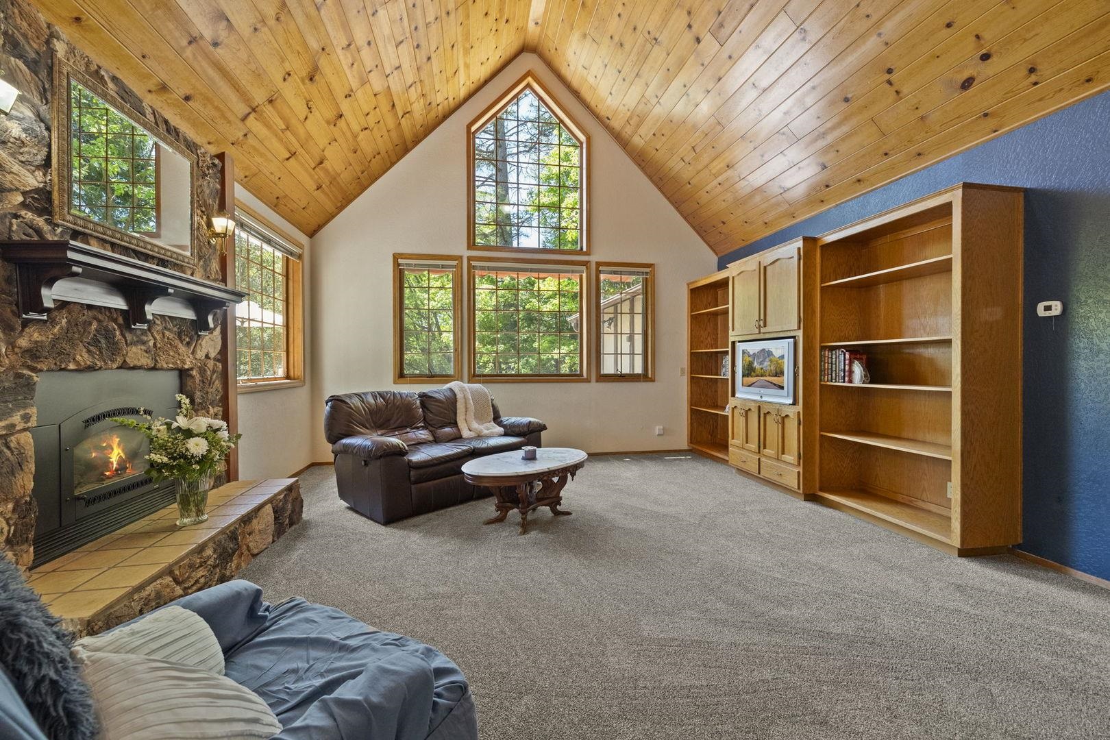 Detail Gallery Image 9 of 60 For 23451 Lakewood Dr, Twain Harte,  CA 95383 - 3 Beds | 3 Baths