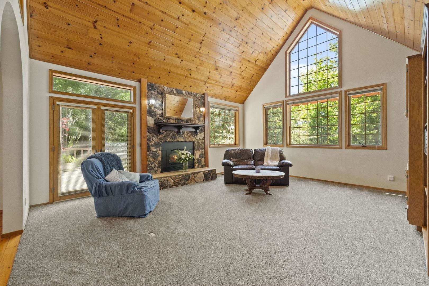 Detail Gallery Image 10 of 60 For 23451 Lakewood Dr, Twain Harte,  CA 95383 - 3 Beds | 3 Baths