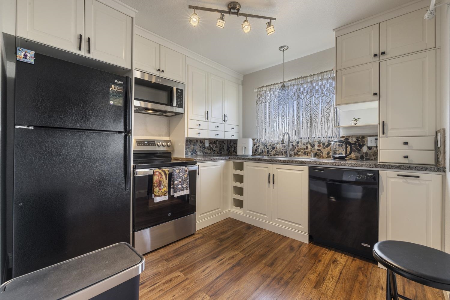 Detail Gallery Image 20 of 28 For 2905 Niagra St #257,  Turlock,  CA 95382 - 1 Beds | 1 Baths