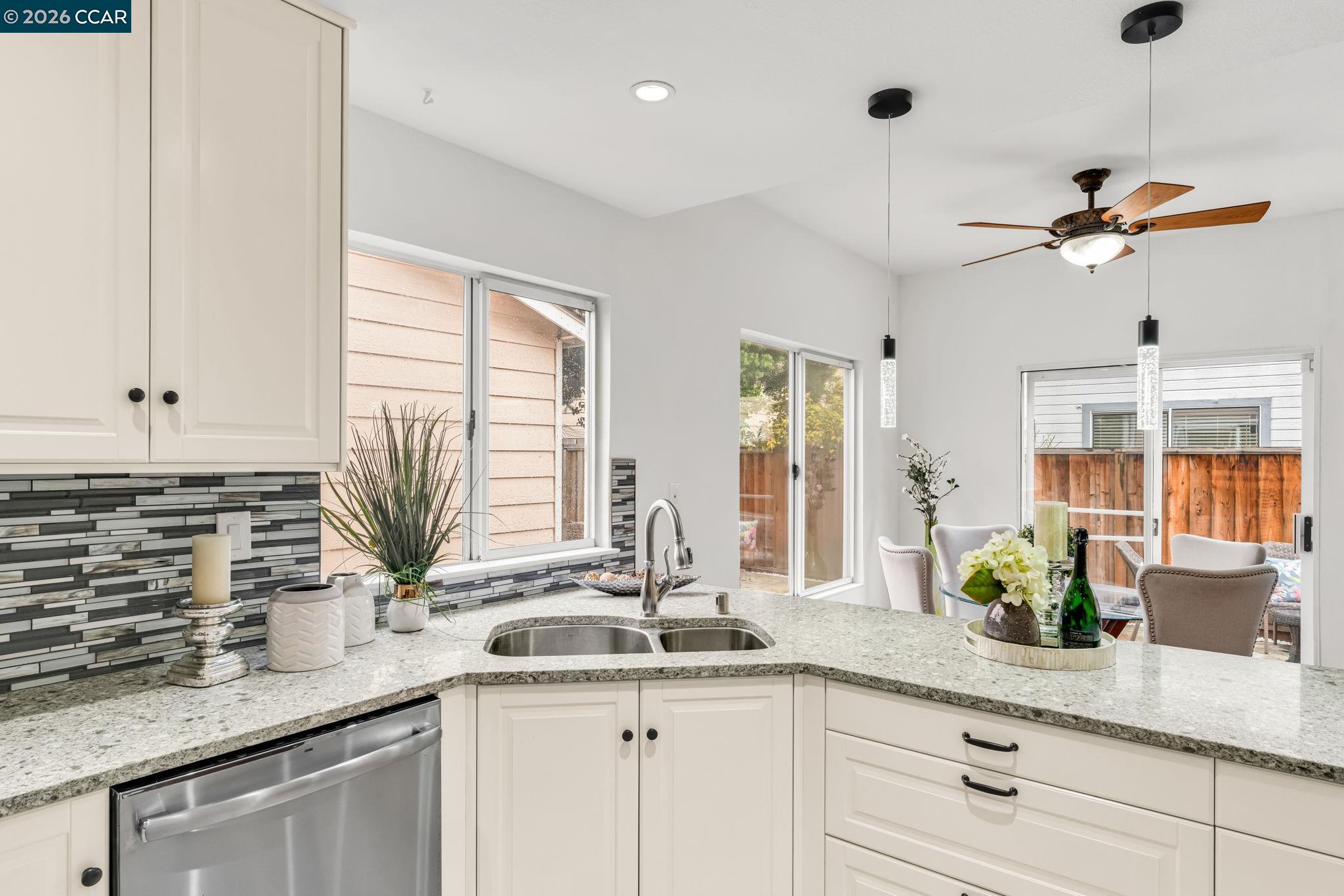 Detail Gallery Image 16 of 47 For 6361 Potrero Dr, Newark,  CA 94560 - 3 Beds | 2/1 Baths