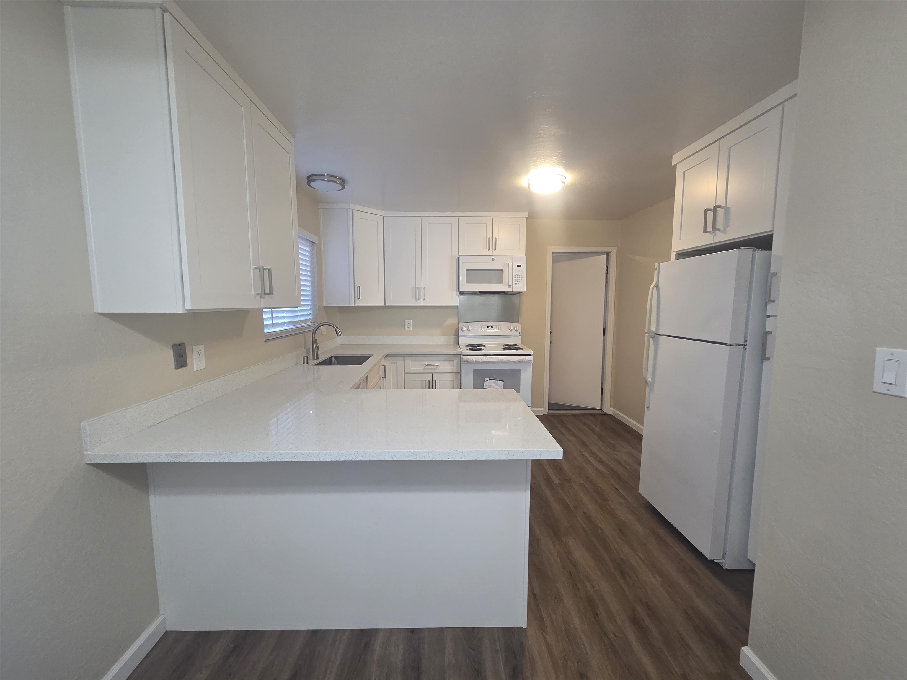 Detail Gallery Image 7 of 28 For 20077 Redwood Rd #3,  Castro Valley,  CA 94546 - 2 Beds | 1/1 Baths