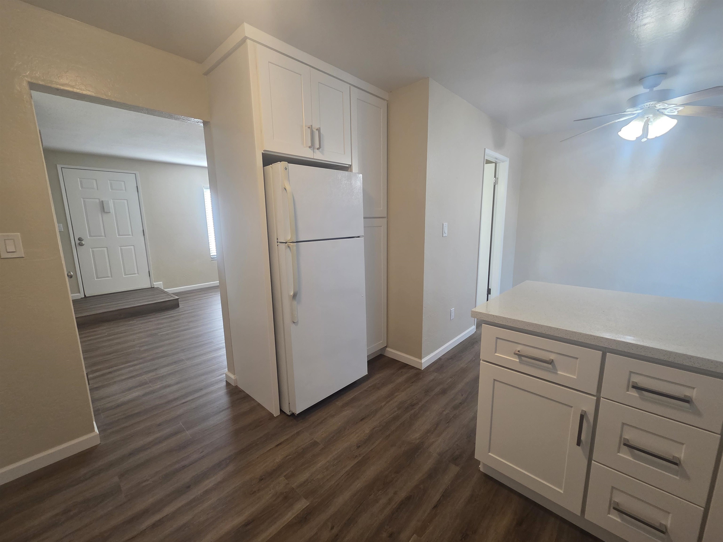 Detail Gallery Image 9 of 28 For 20077 Redwood Rd #3,  Castro Valley,  CA 94546 - 2 Beds | 1/1 Baths