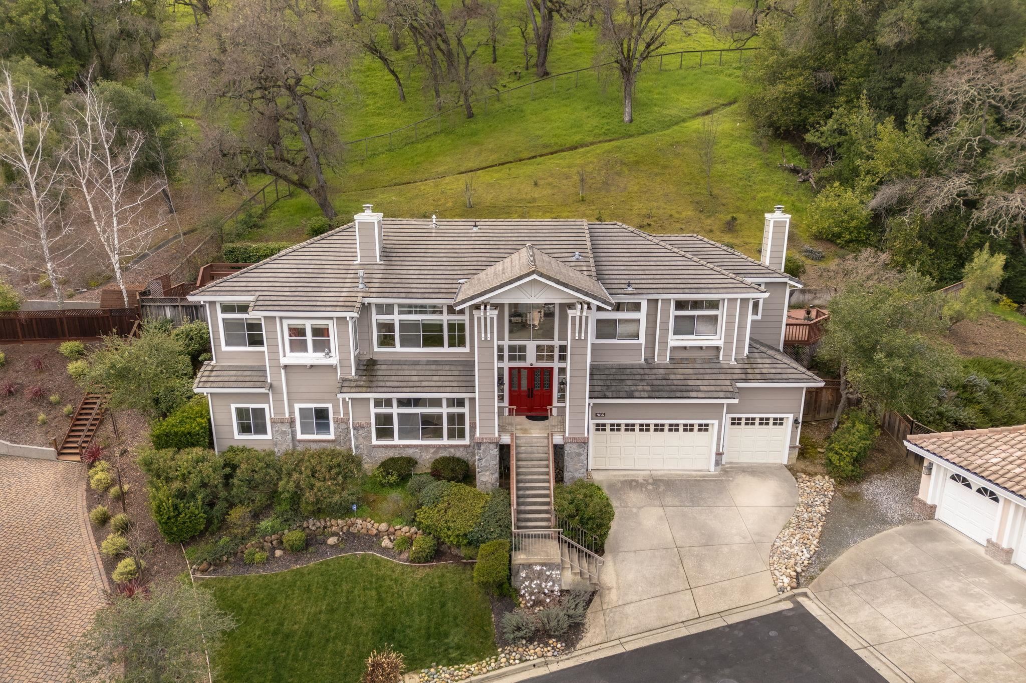 Detail Gallery Image 2 of 50 For 966 Oak Vista Ct, Lafayette,  CA 94549 - 4 Beds | 3 Baths