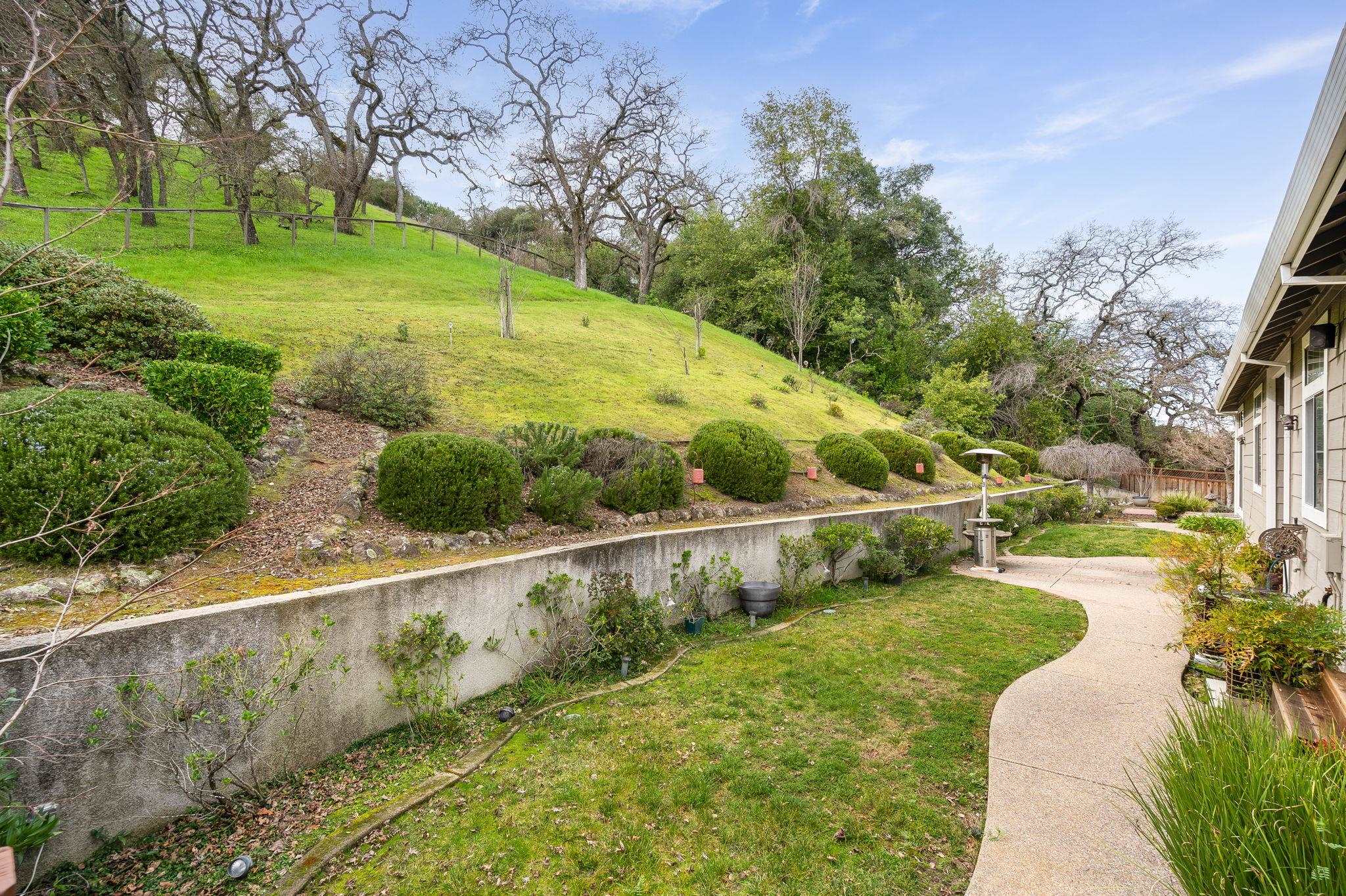 Detail Gallery Image 30 of 50 For 966 Oak Vista Ct, Lafayette,  CA 94549 - 4 Beds | 3 Baths