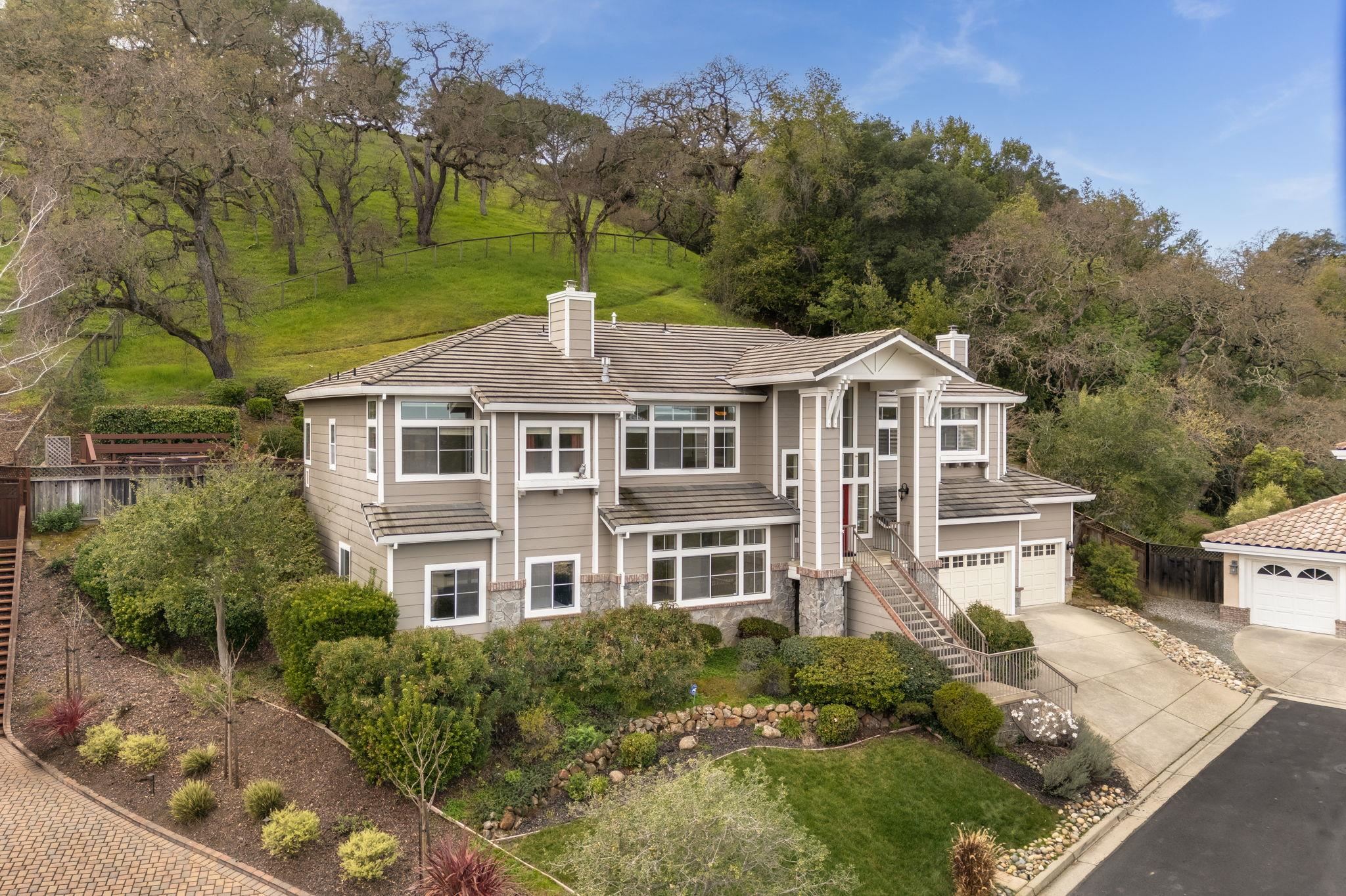 Detail Gallery Image 4 of 50 For 966 Oak Vista Ct, Lafayette,  CA 94549 - 4 Beds | 3 Baths