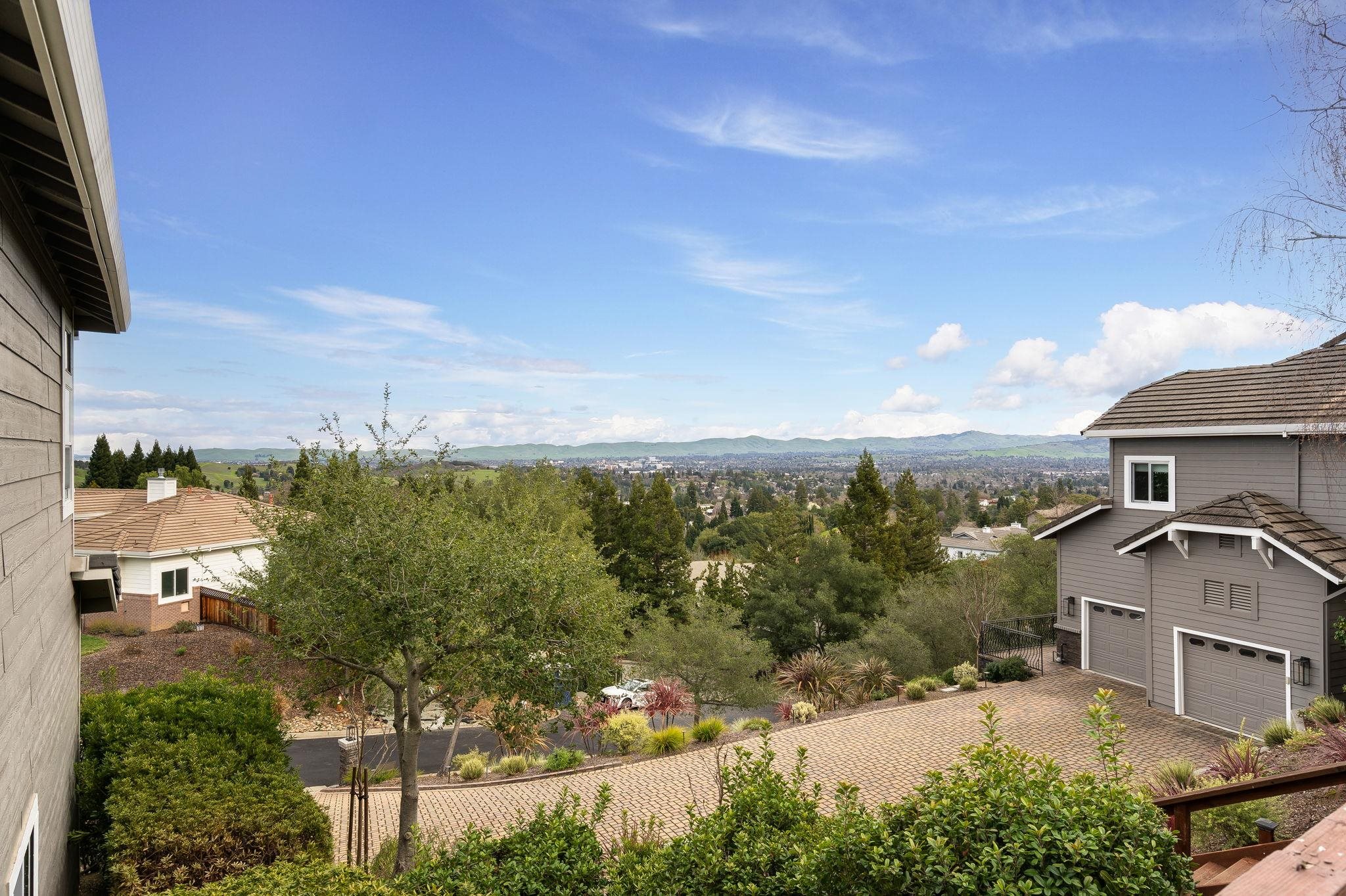 Detail Gallery Image 31 of 50 For 966 Oak Vista Ct, Lafayette,  CA 94549 - 4 Beds | 3 Baths