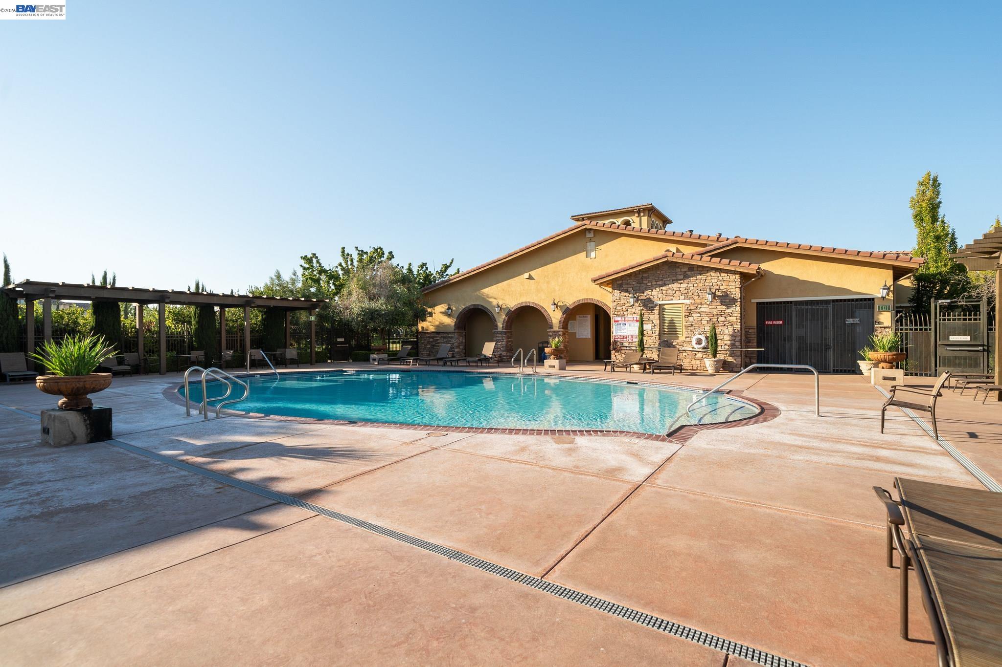 Detail Gallery Image 37 of 39 For 4692 Rimini Ct, Dublin,  CA 94568 - 4 Beds | 3 Baths