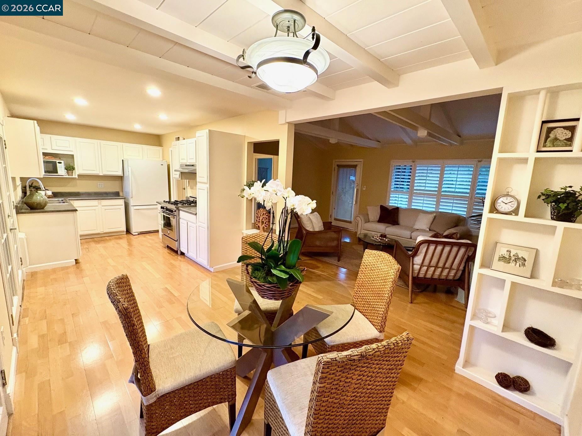 Detail Gallery Image 6 of 21 For 54 Carlos Court, Walnut Creek,  CA 94597 - 3 Beds | 1 Baths