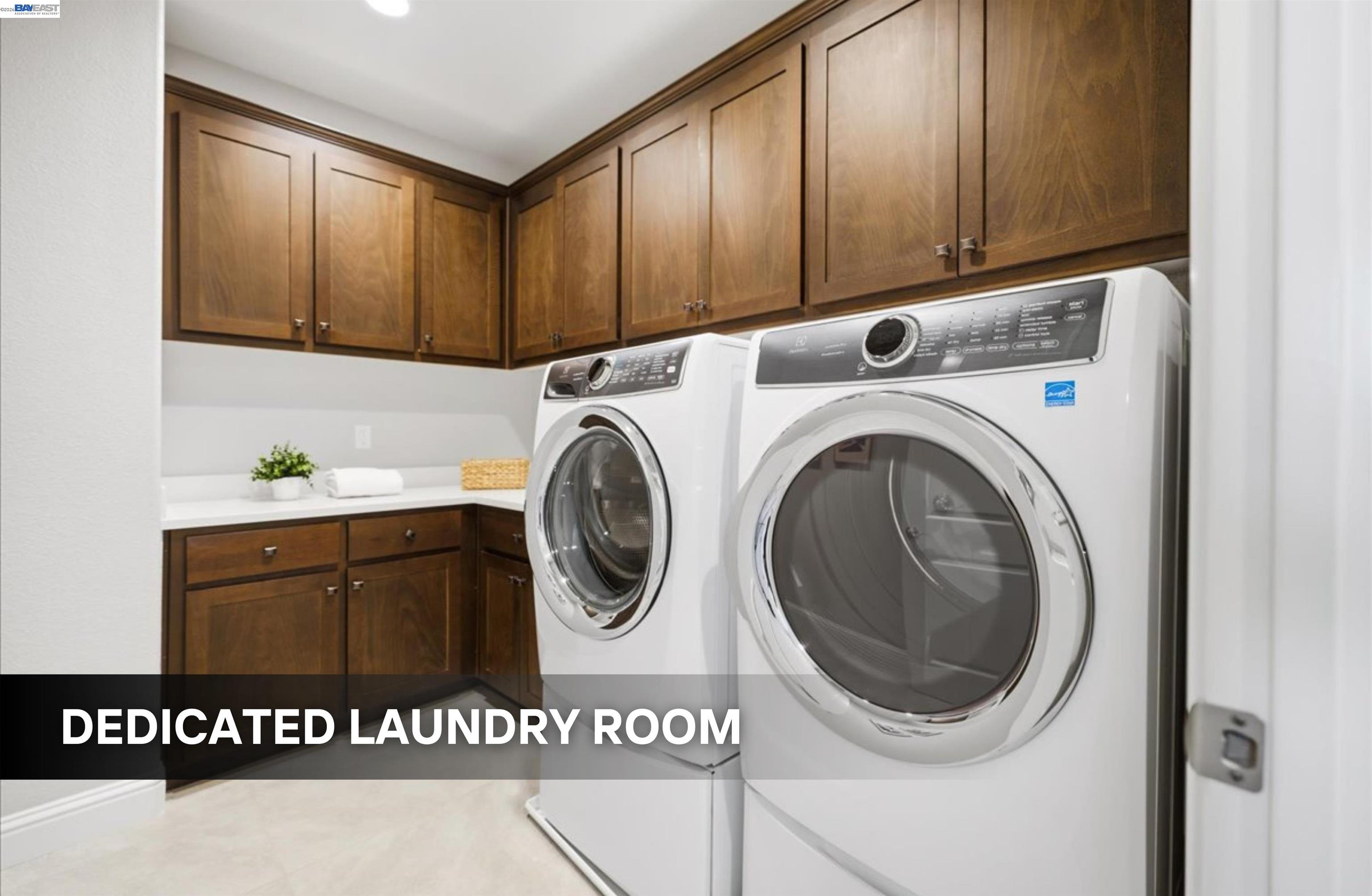 Detail Gallery Image 18 of 51 For 39438 Humpback Whale Rd, Newark,  CA 94560 - 5 Beds | 4/1 Baths