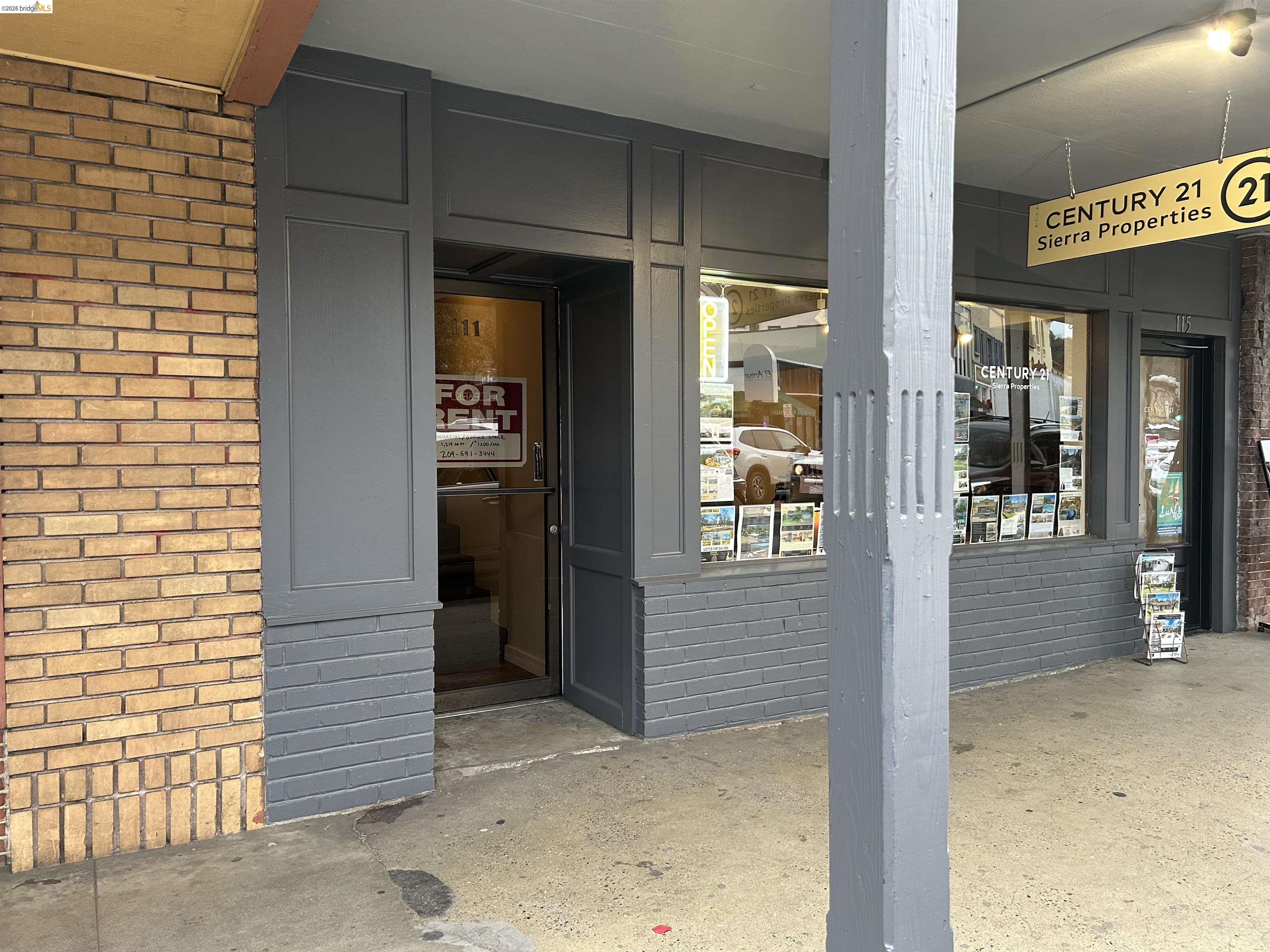 Detail Gallery Image 2 of 10 For 111 S Washington Street, Sonora,  CA 95370 - – Beds | – Baths