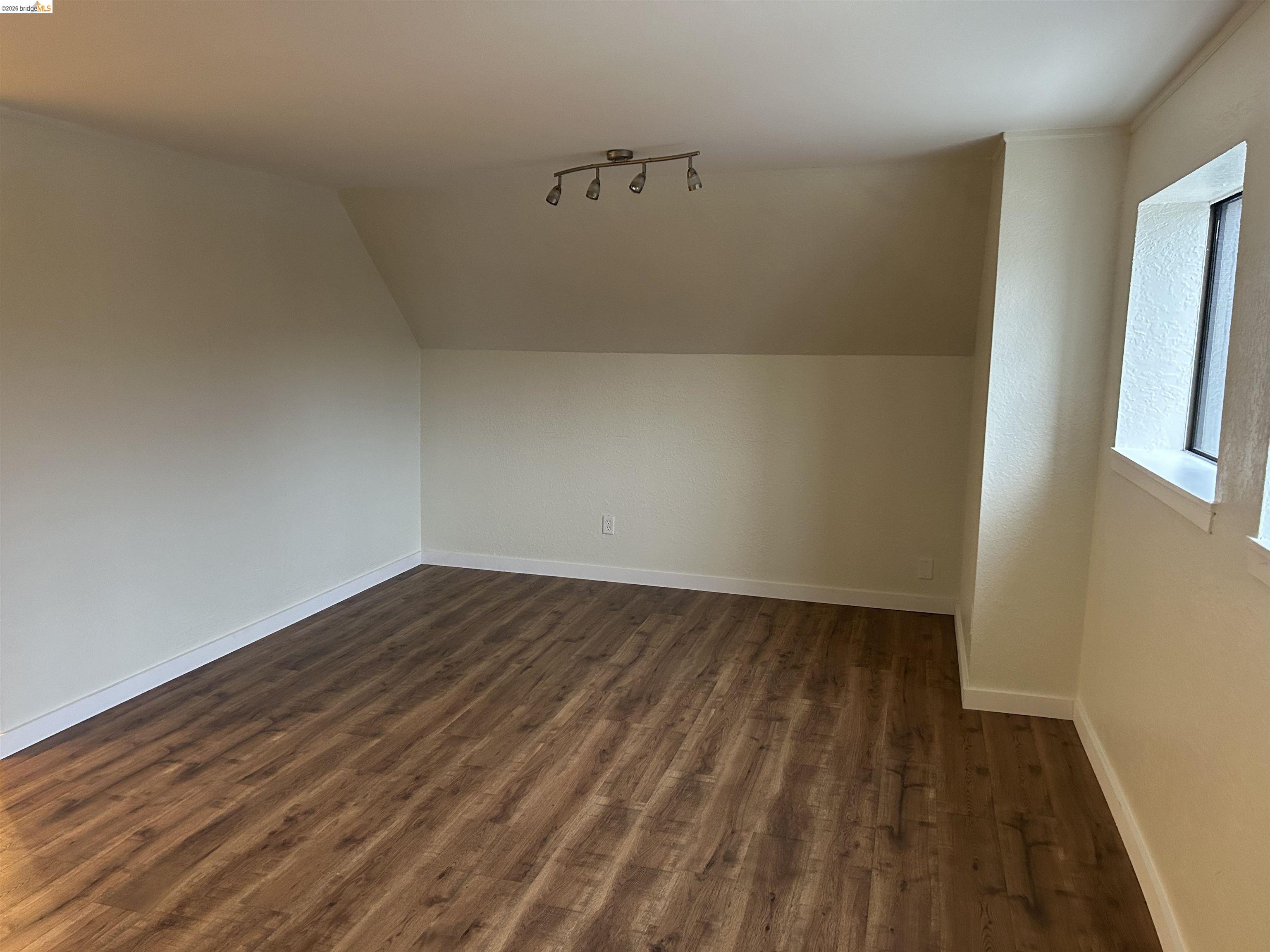 Detail Gallery Image 5 of 10 For 111 S Washington Street, Sonora,  CA 95370 - – Beds | – Baths