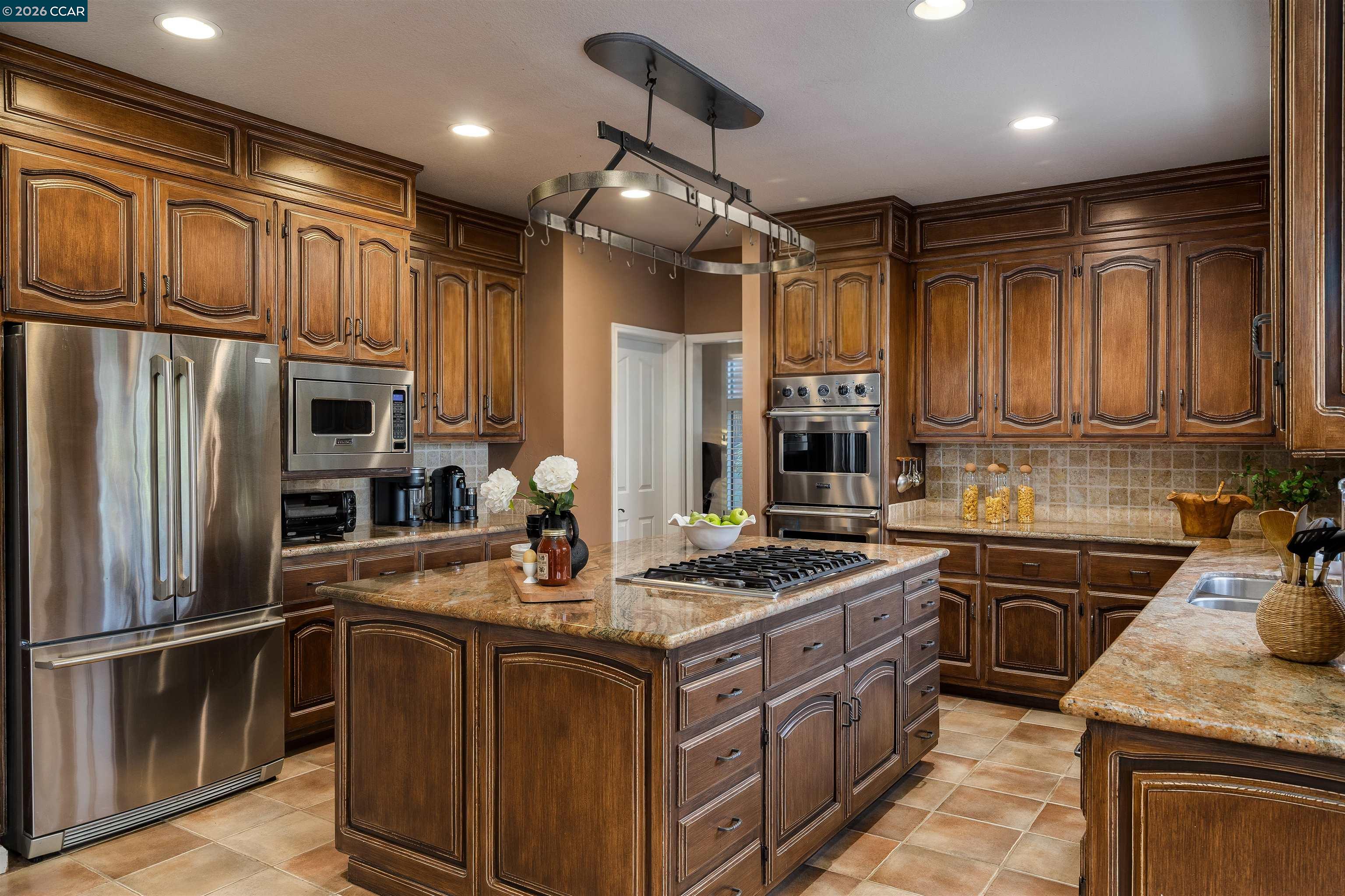 Detail Gallery Image 11 of 53 For 4640 Kingswood Dr, Danville,  CA 94506 - 5 Beds | 3/1 Baths