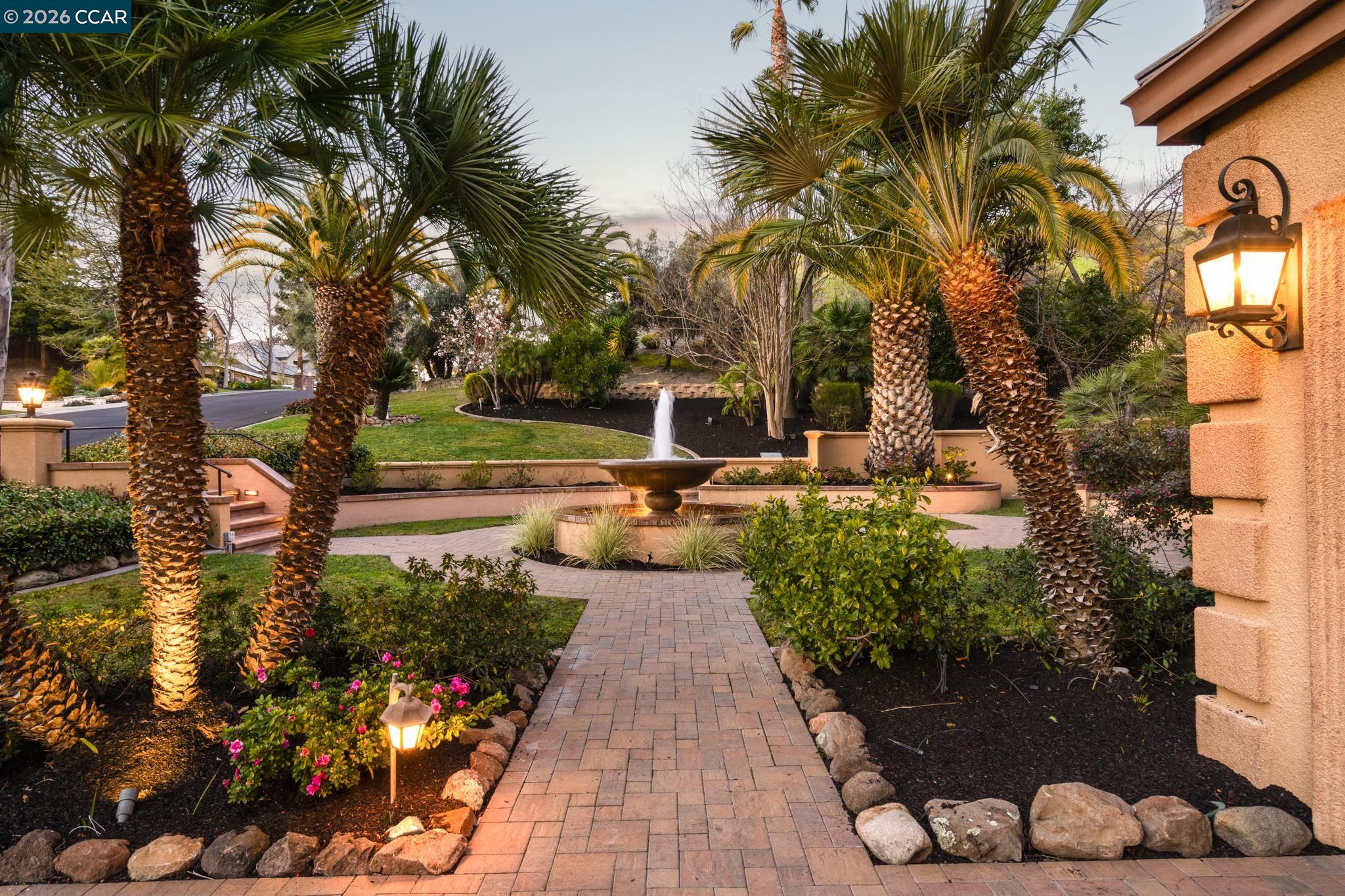 Detail Gallery Image 3 of 53 For 4640 Kingswood Dr, Danville,  CA 94506 - 5 Beds | 3/1 Baths