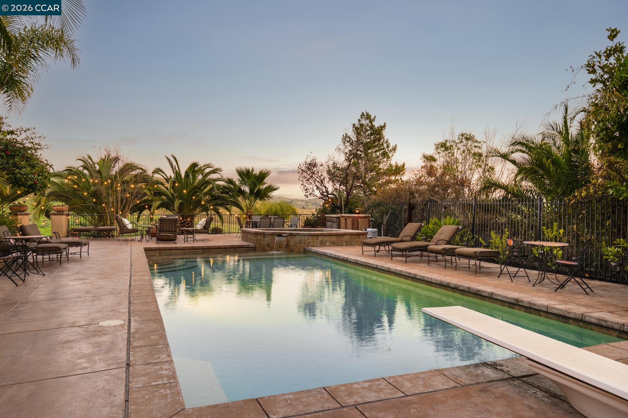 Detail Gallery Image 29 of 53 For 4640 Kingswood Dr, Danville,  CA 94506 - 5 Beds | 3/1 Baths