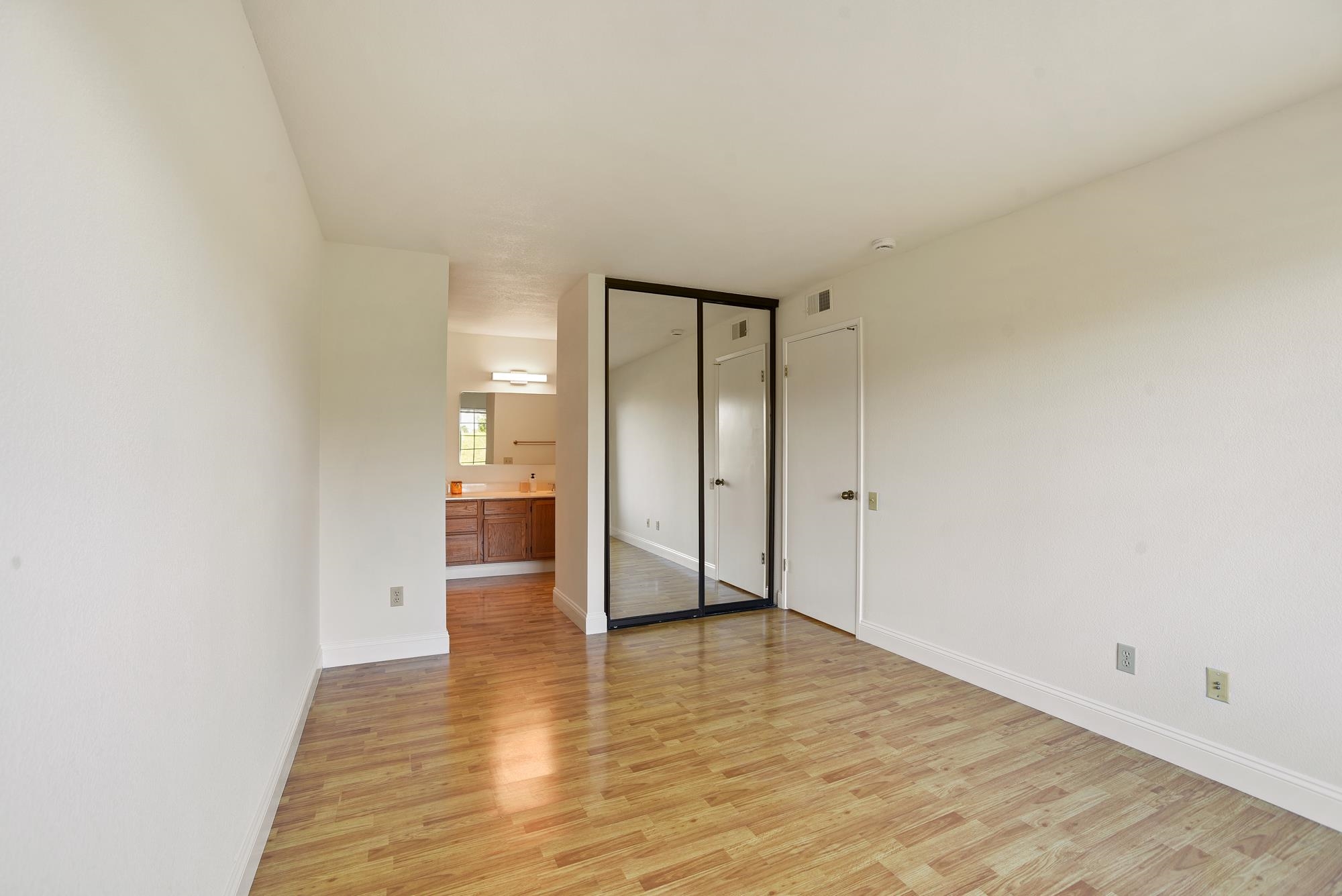 Photo #16: 41123601 Listing: Photo #16