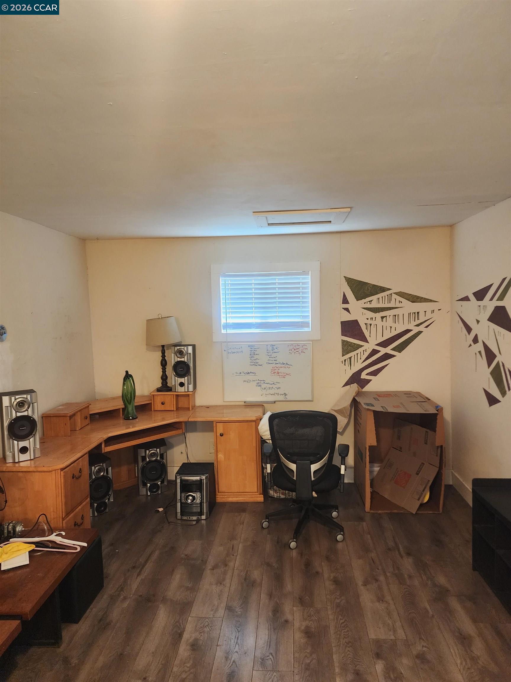 Detail Gallery Image 6 of 9 For 2079 Church St, Oakland,  CA 94621 - 1 Beds | 1 Baths