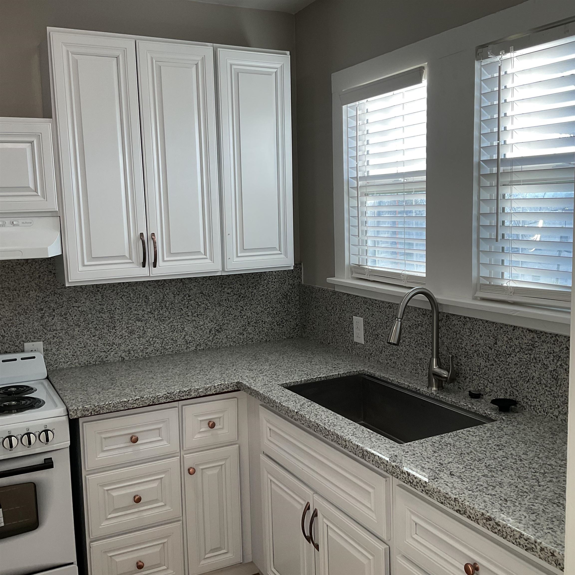 Detail Gallery Image 2 of 9 For 618 W 7th Street #8,  Antioch,  CA 94509 - 2 Beds | 1 Baths