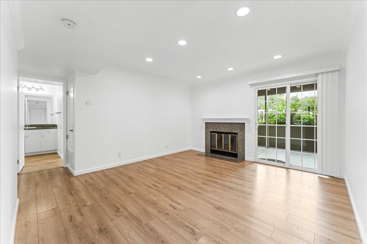 Photo #2: 41123605 Listing: Photo #2