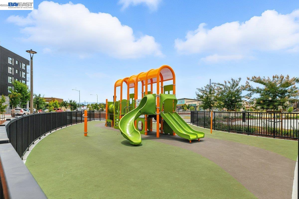 Detail Gallery Image 24 of 30 For 1021 Onofrio Ln #UNIT 3,  San Jose,  CA 95131 - 2 Beds | 2 Baths