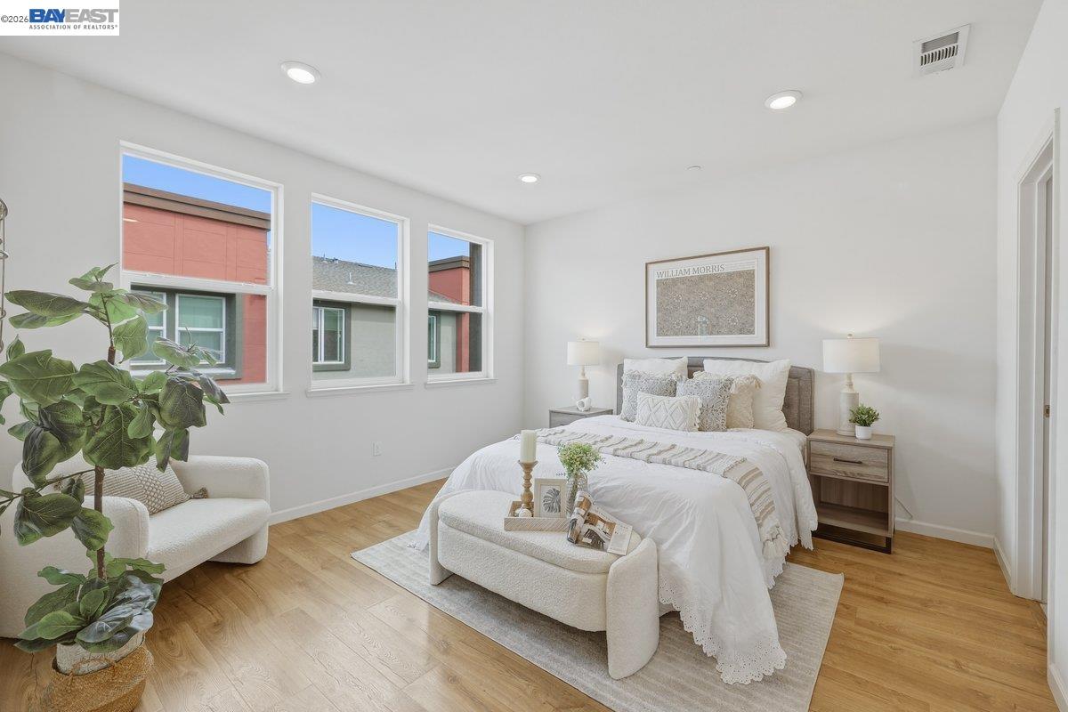 Detail Gallery Image 8 of 30 For 1021 Onofrio Ln #UNIT 3,  San Jose,  CA 95131 - 2 Beds | 2 Baths