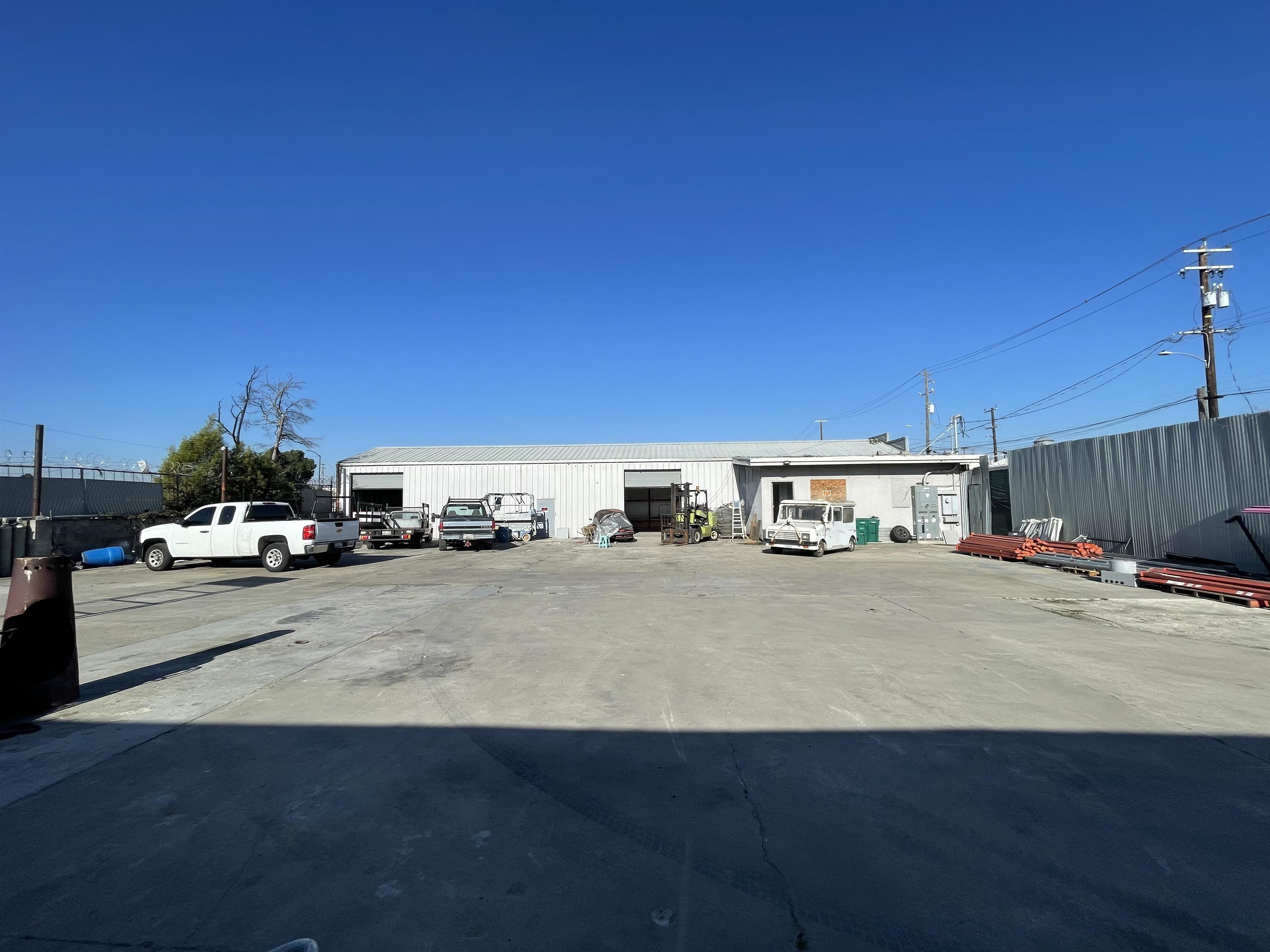 Detail Gallery Image 4 of 5 For 5115 E 8th St, Oakland,  CA 94601 - – Beds | – Baths