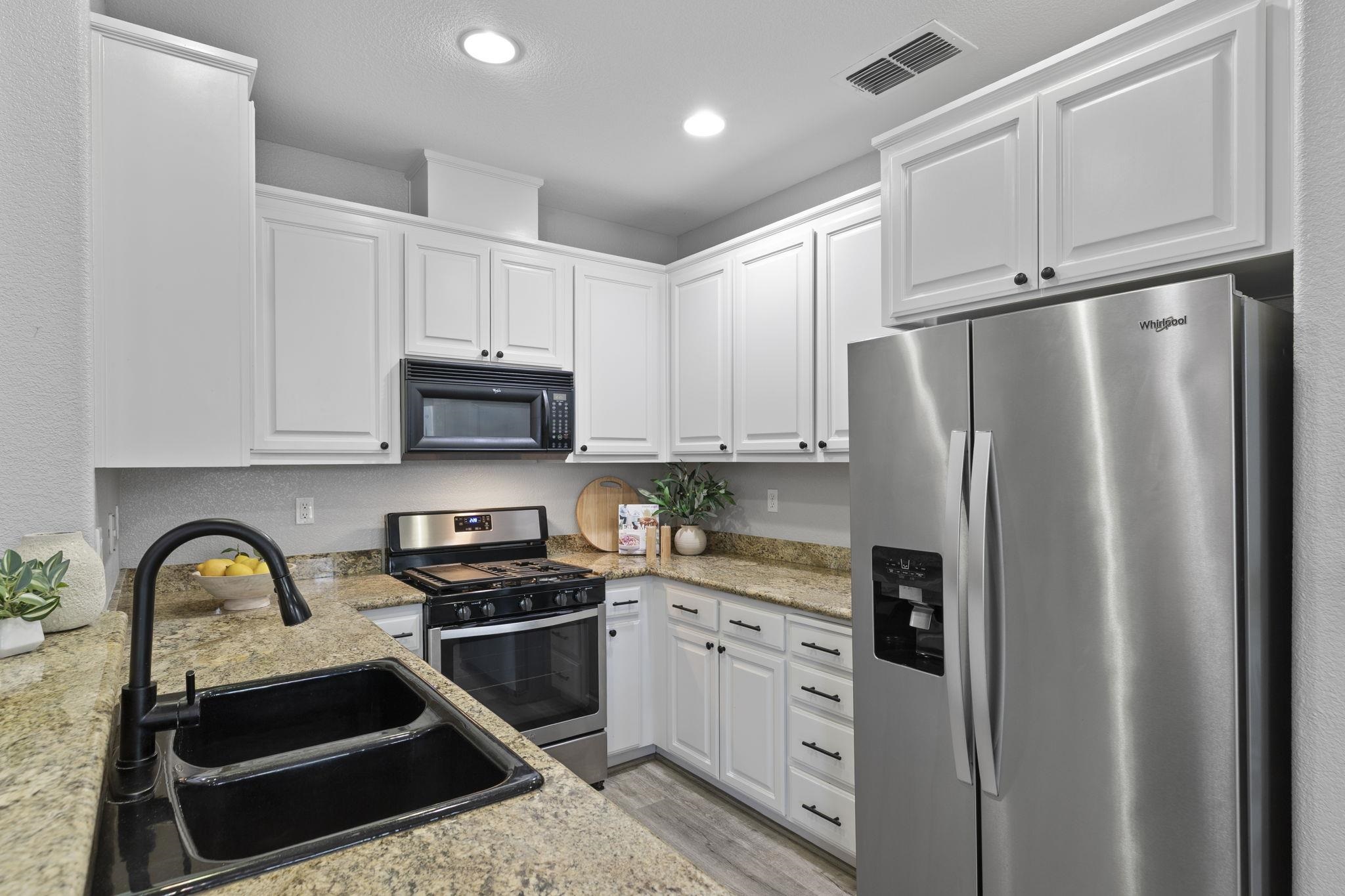 Detail Gallery Image 10 of 35 For 6506 Forget Me Not, Livermore,  CA 94551 - 3 Beds | 2/1 Baths